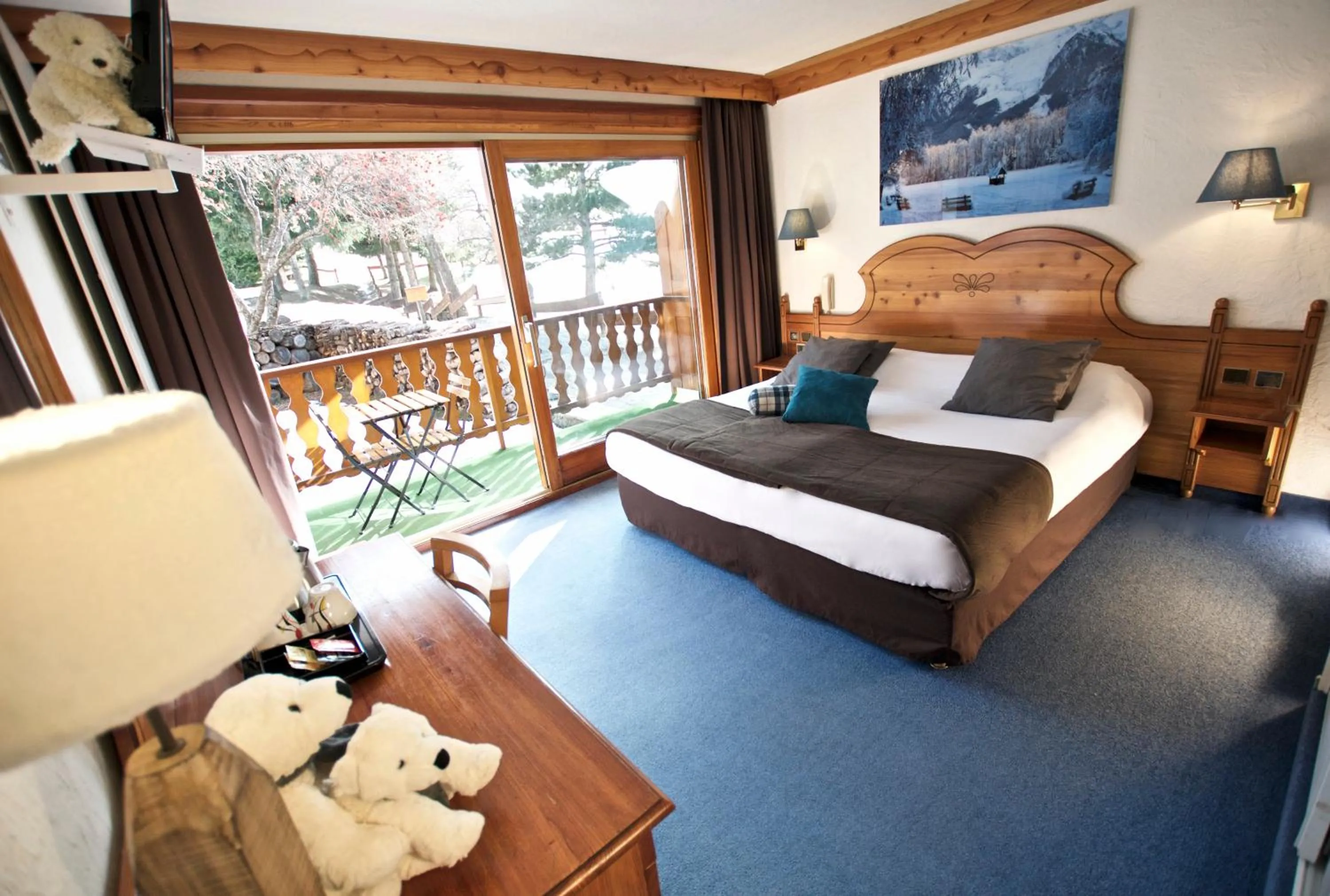 Photo of the whole room, Bed in Hôtel Serre Palas