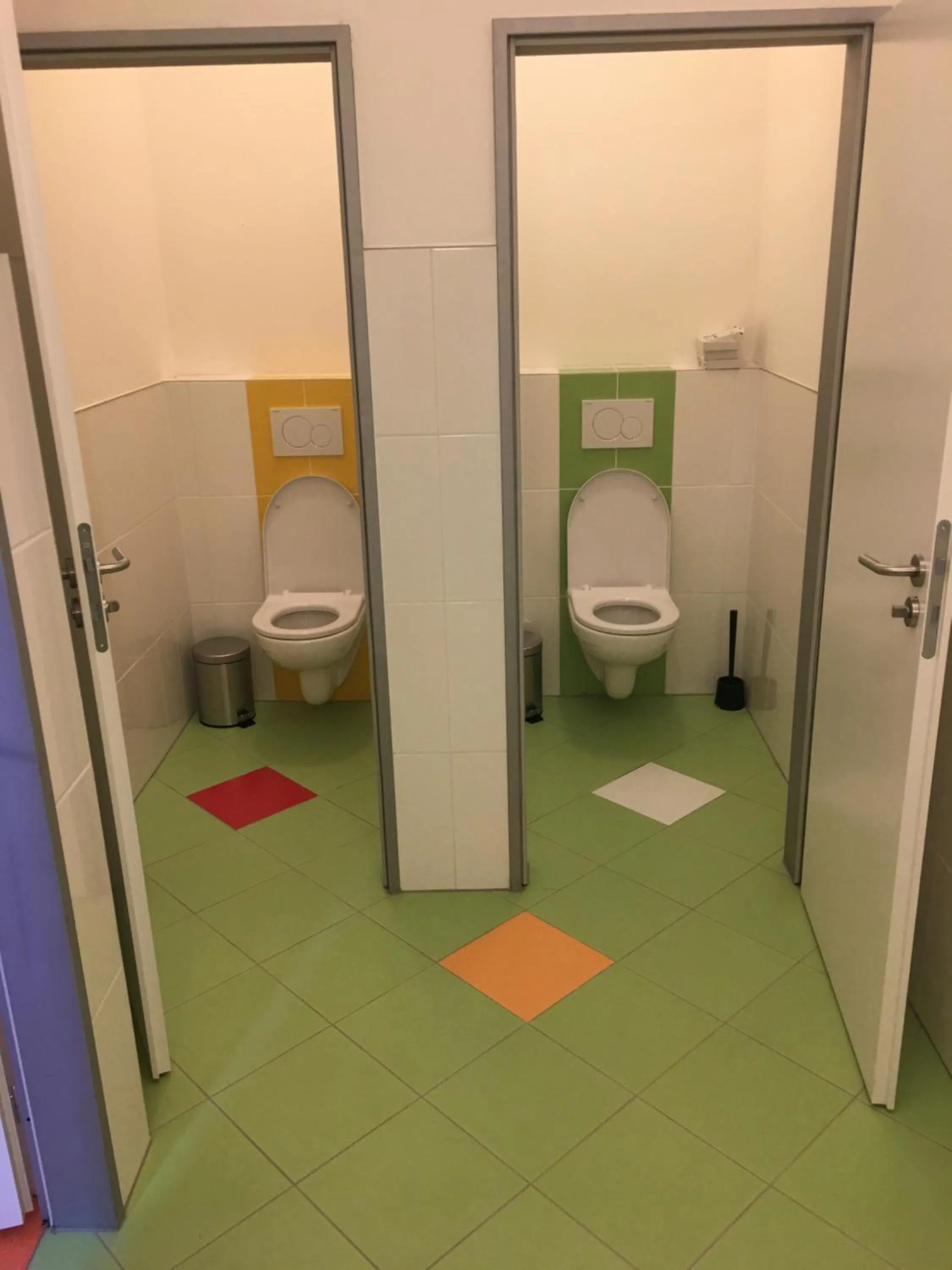 Expo capsule Hostel