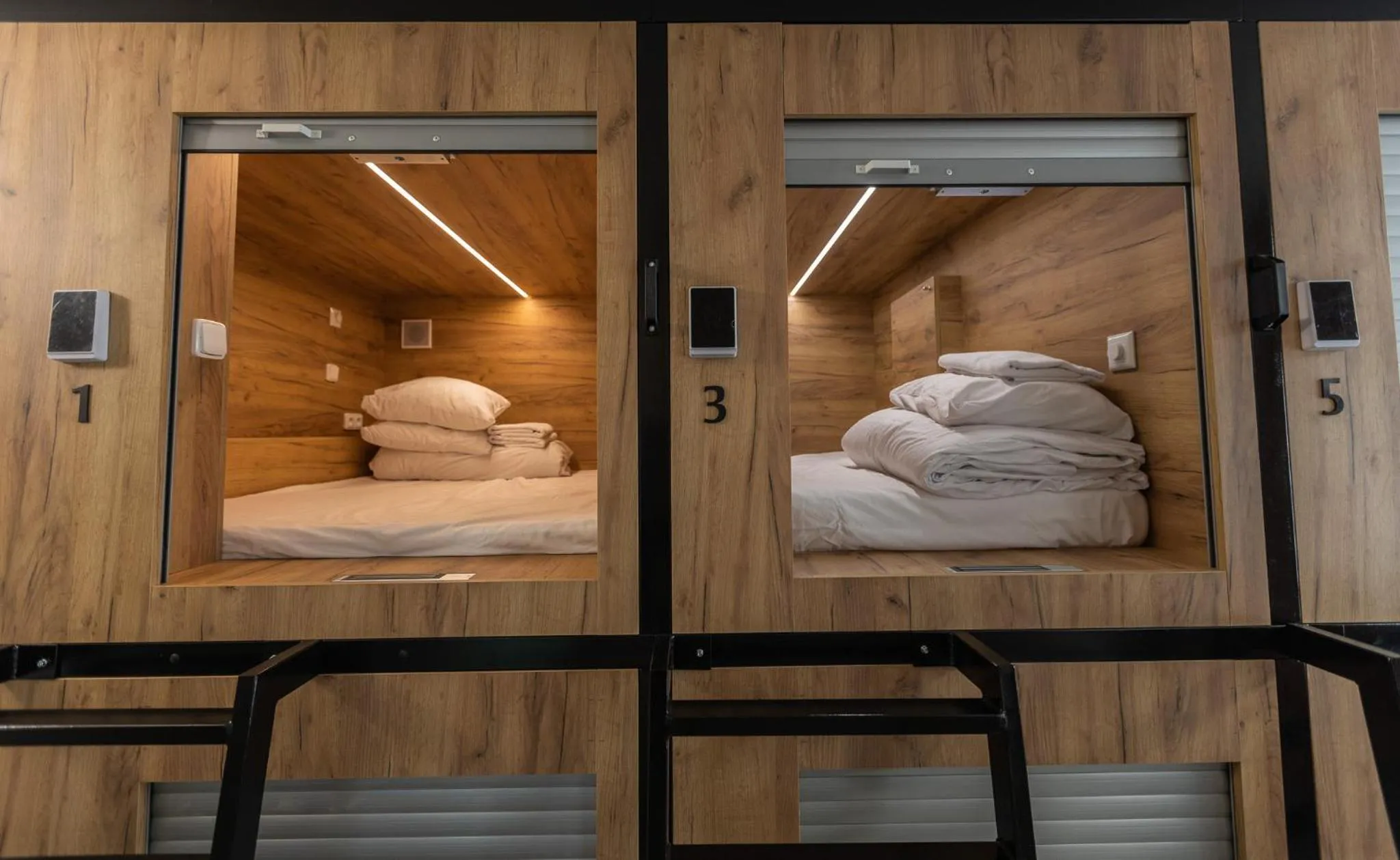 Expo capsule Hostel