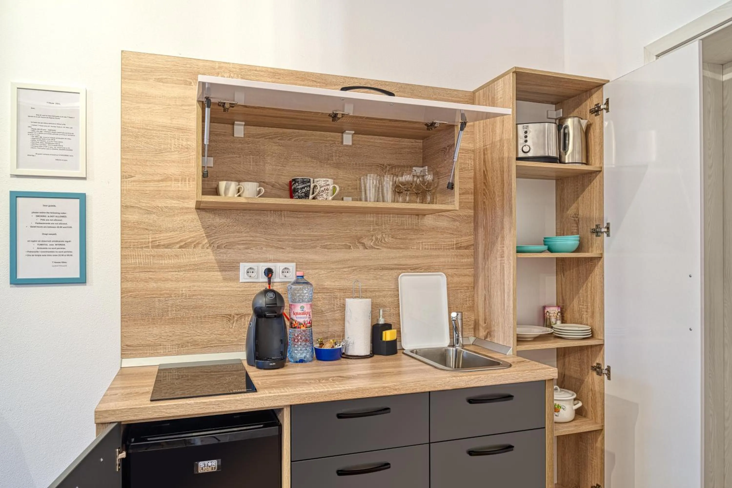 Kitchen or kitchenette in T House