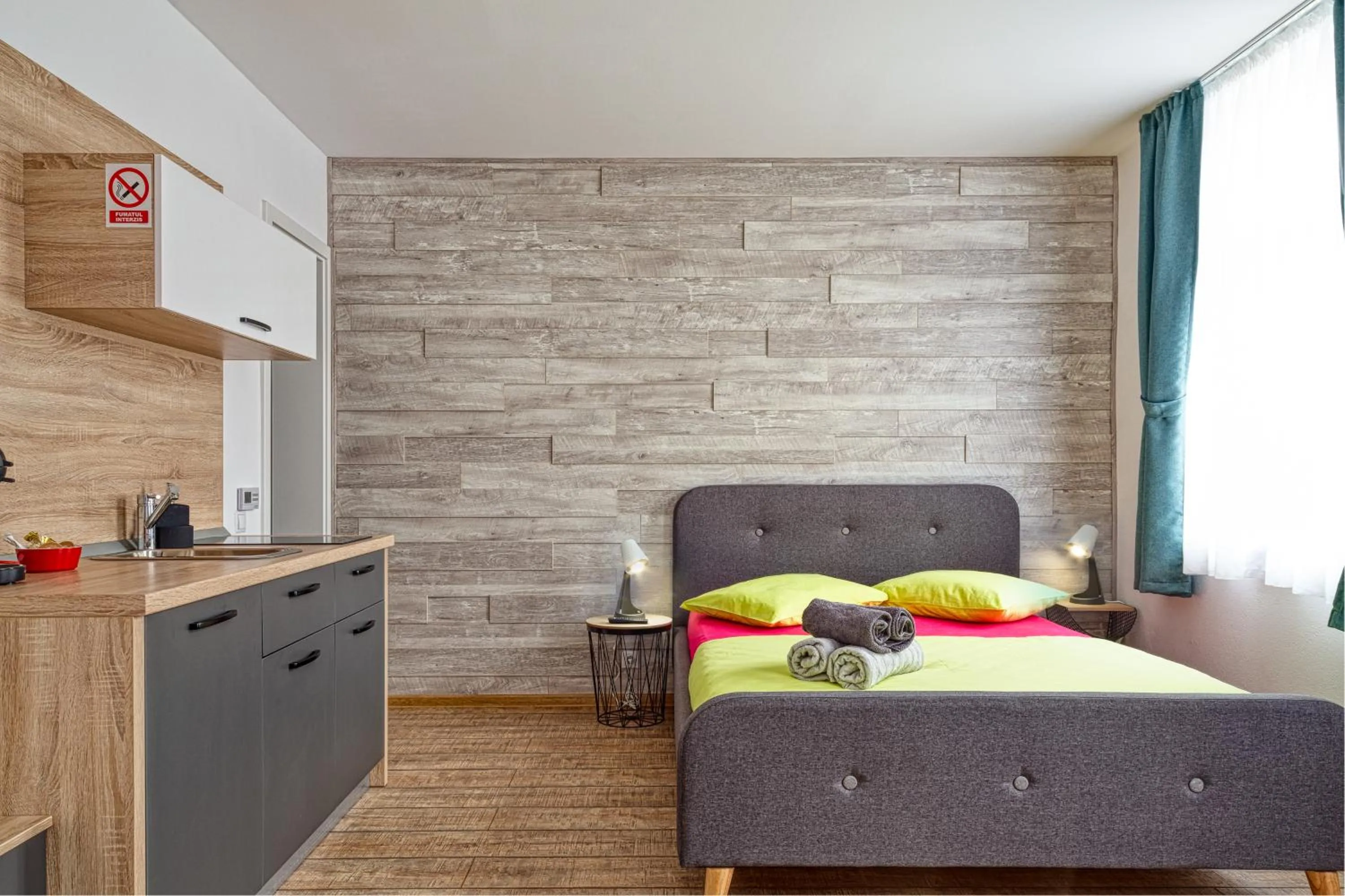 Kitchen or kitchenette, Bed in T House