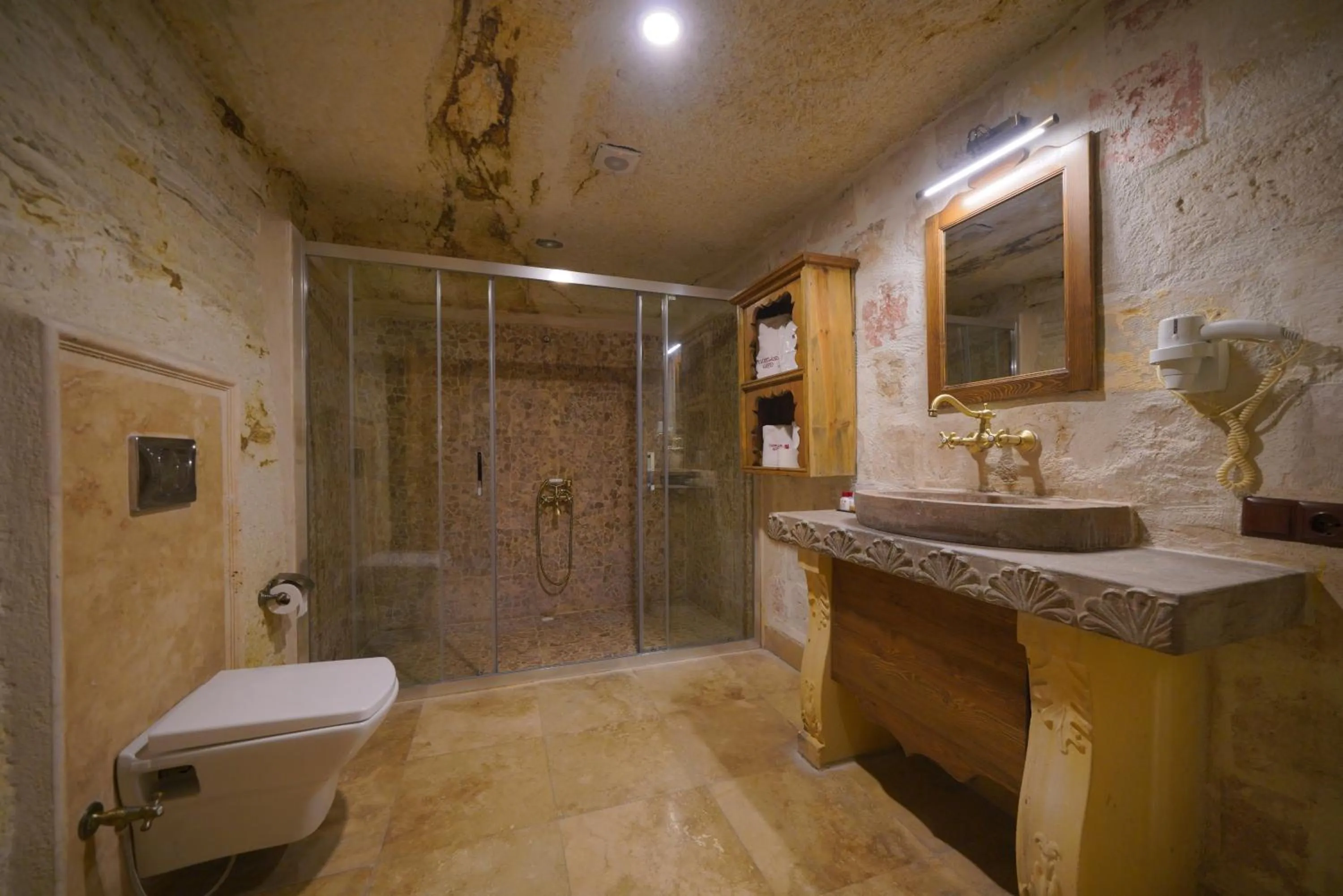 Bathroom in Fairyland Cave Hotel