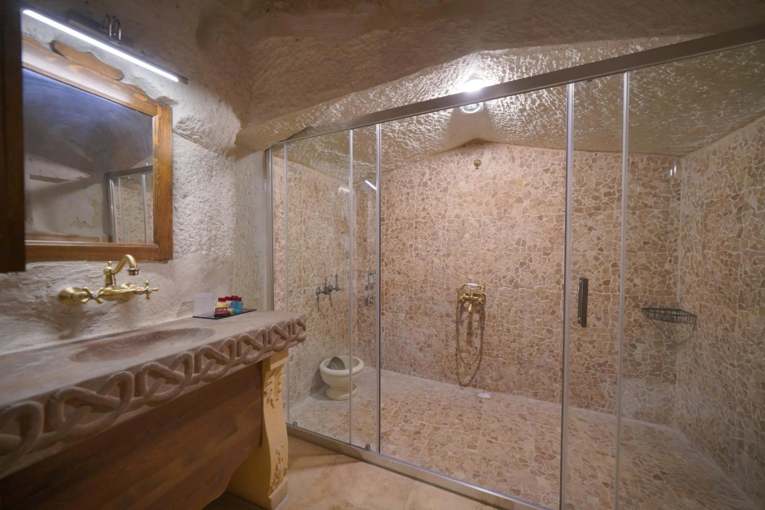 Bathroom in Fairyland Cave Hotel
