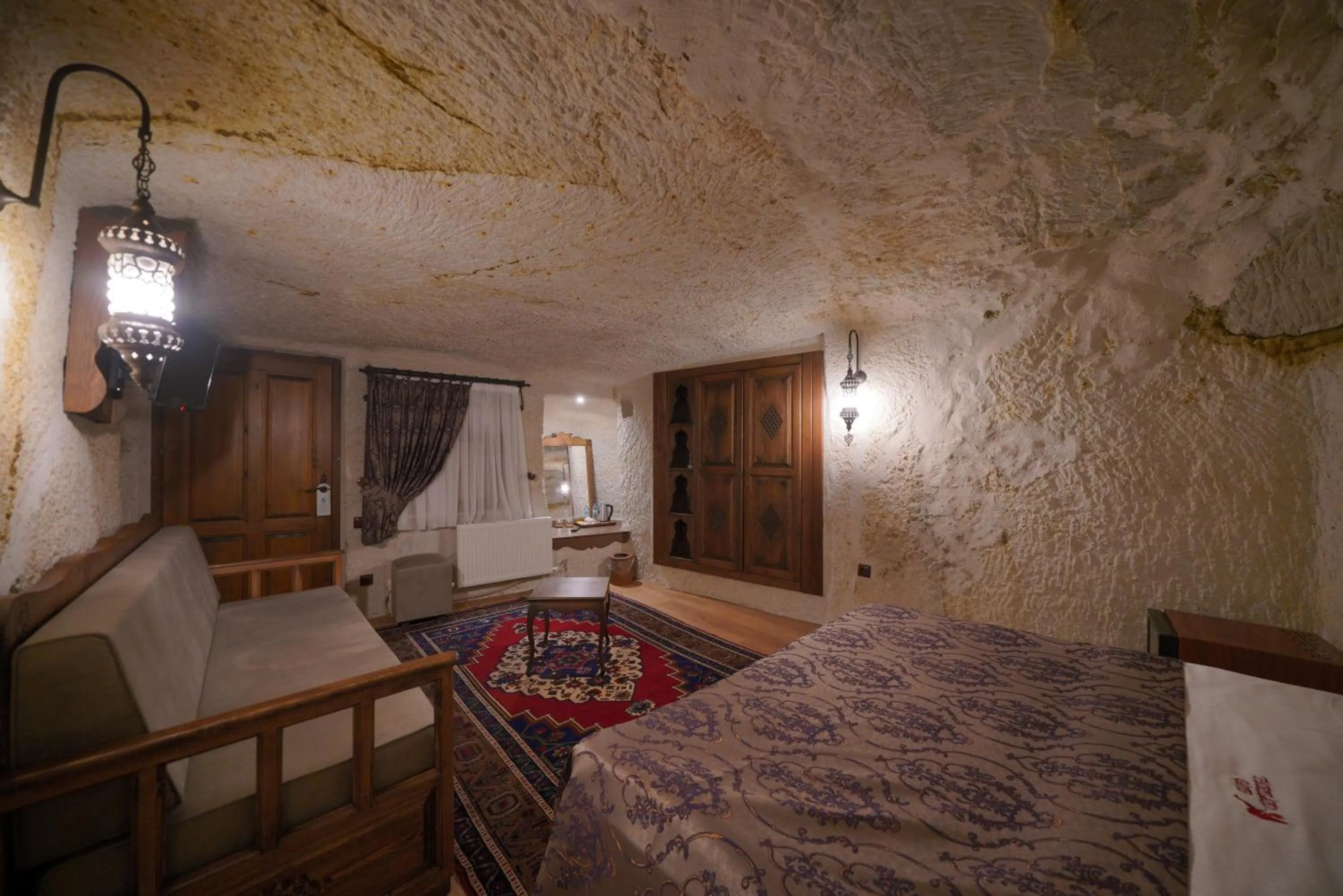 Massage, Bed in Fairyland Cave Hotel