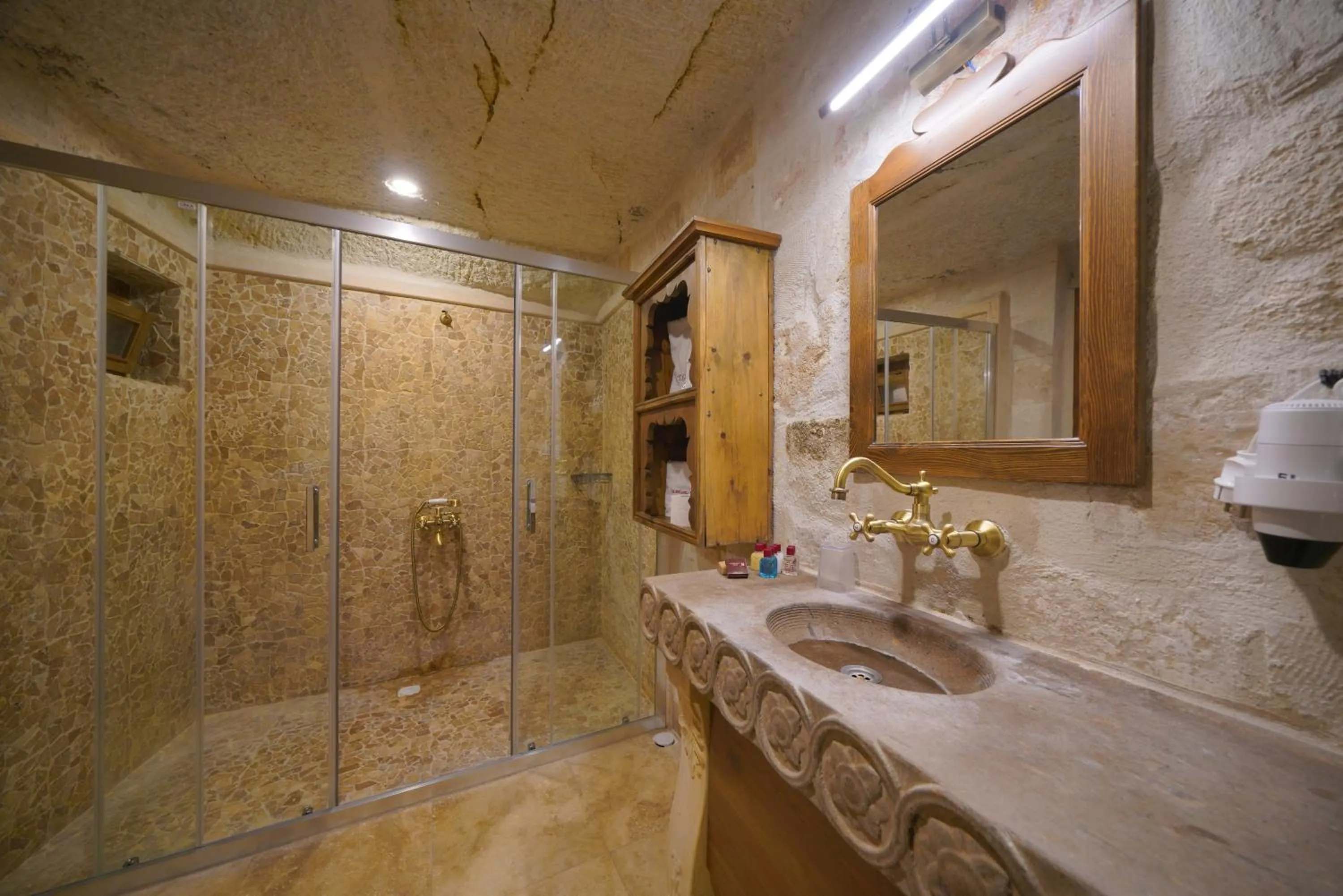 Bathroom in Fairyland Cave Hotel