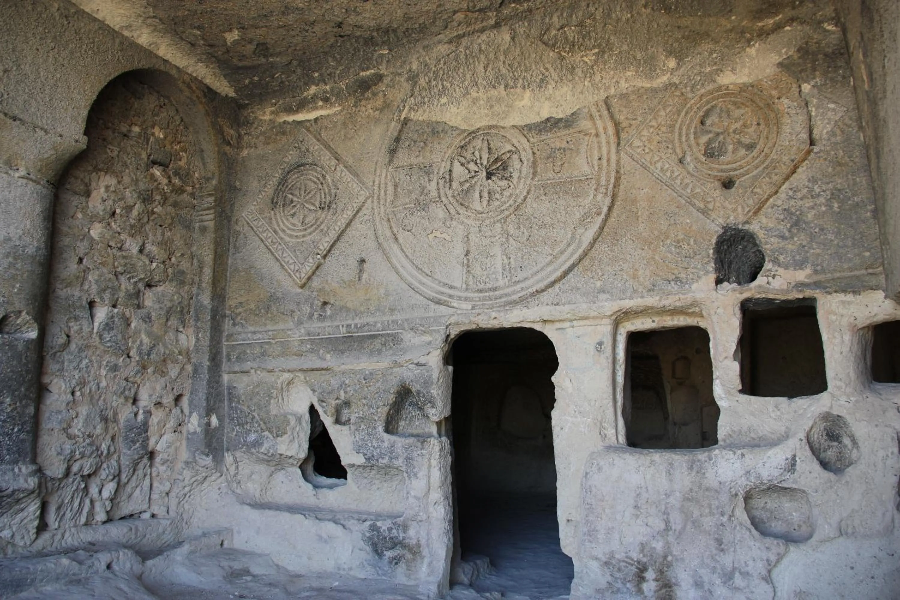On-site shops in Fairyland Cave Hotel