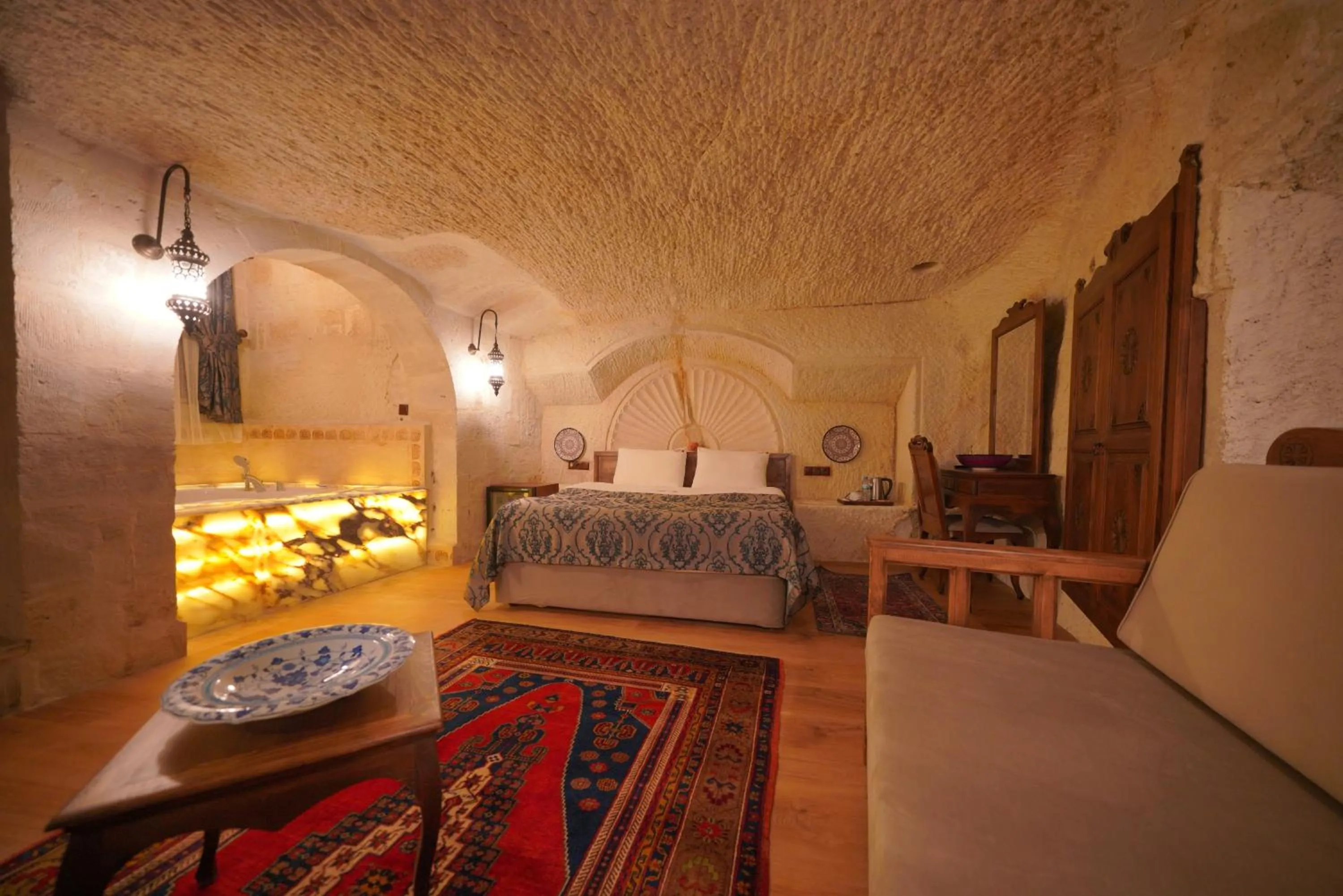 Massage, Bed in Fairyland Cave Hotel