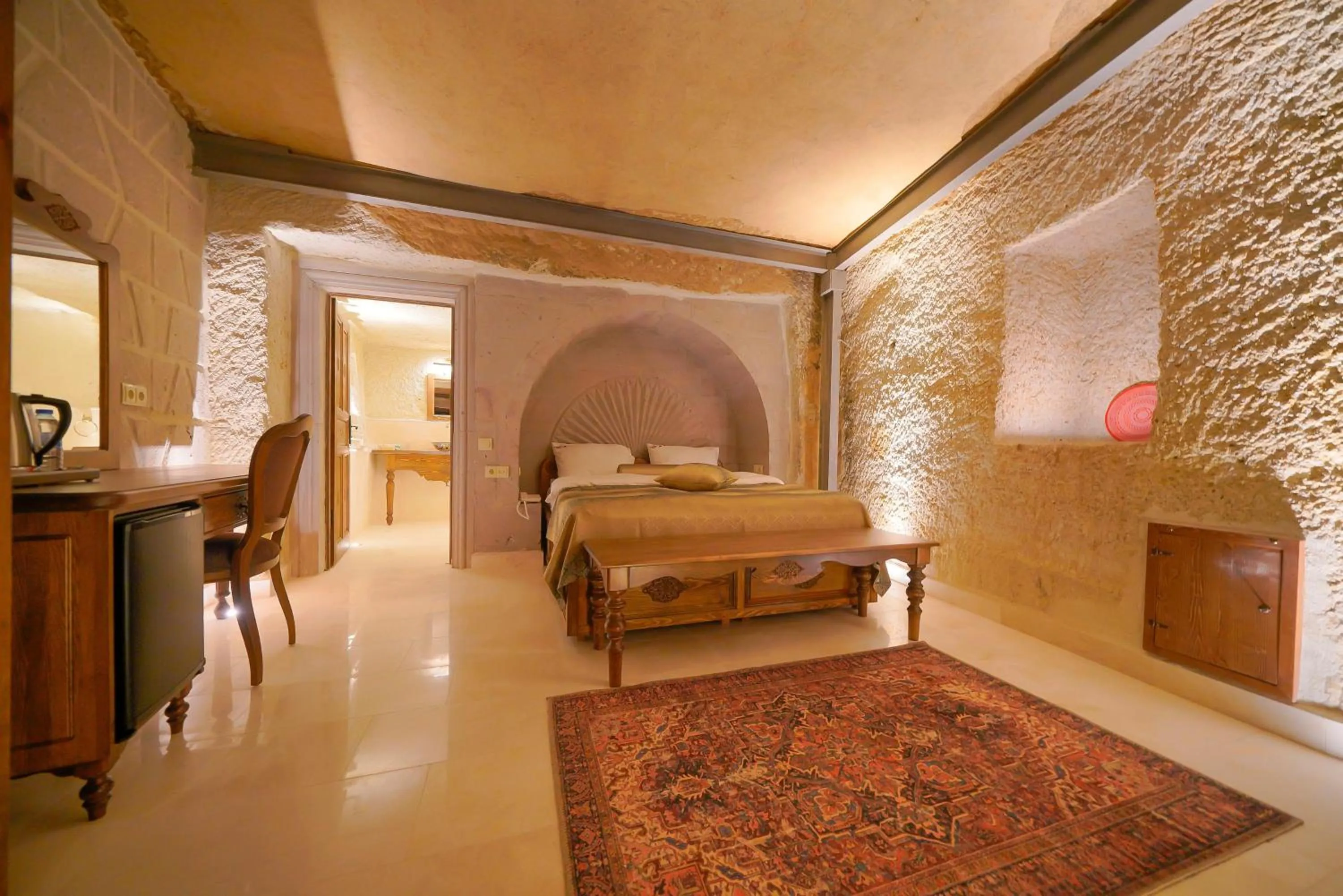 Photo of the whole room, Bed in Fairyland Cave Hotel