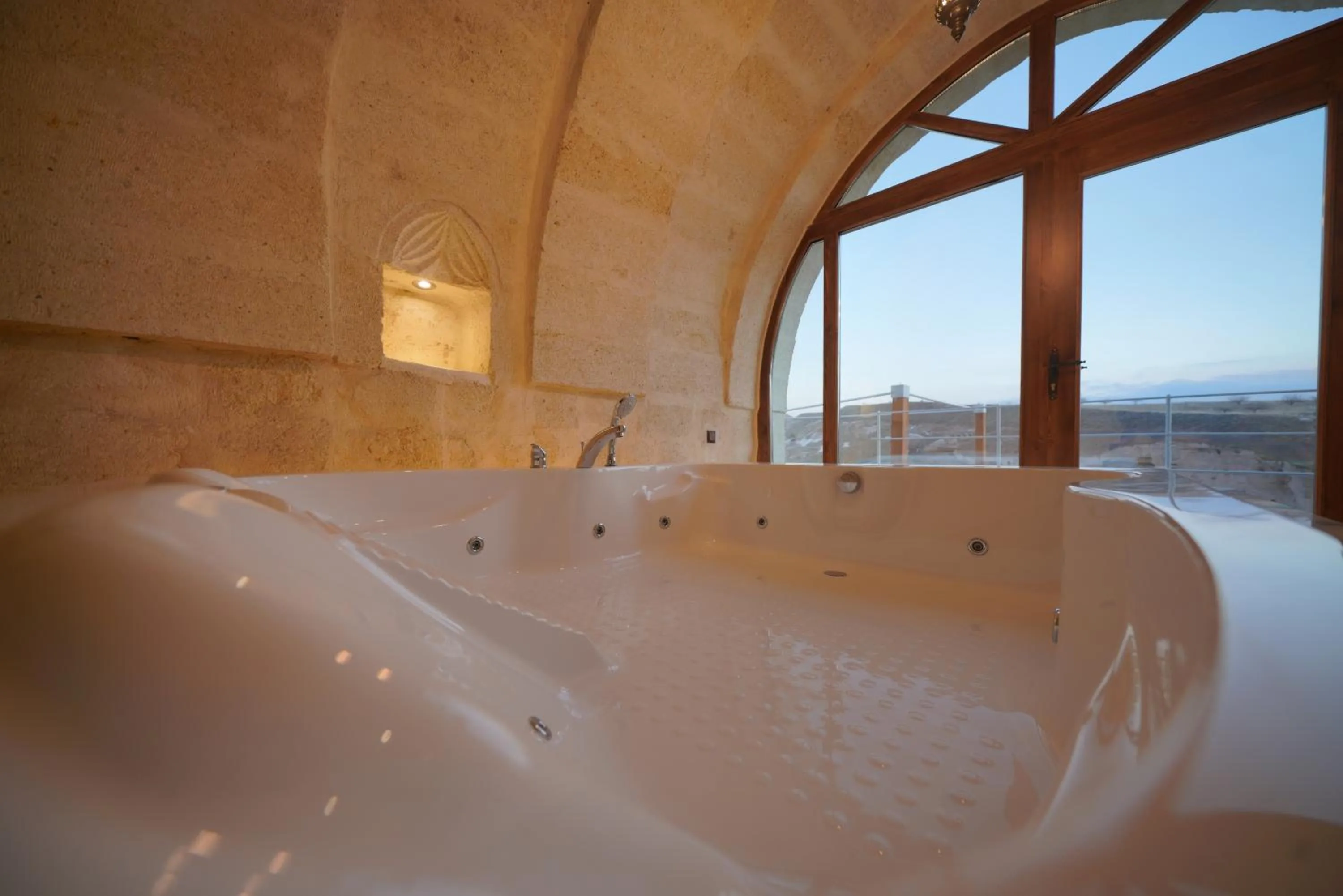 Hot Tub in Fairyland Cave Hotel