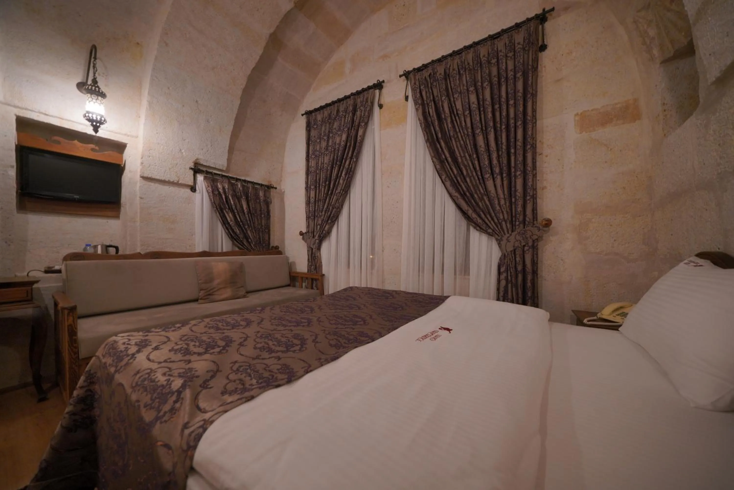 Massage, Bed in Fairyland Cave Hotel