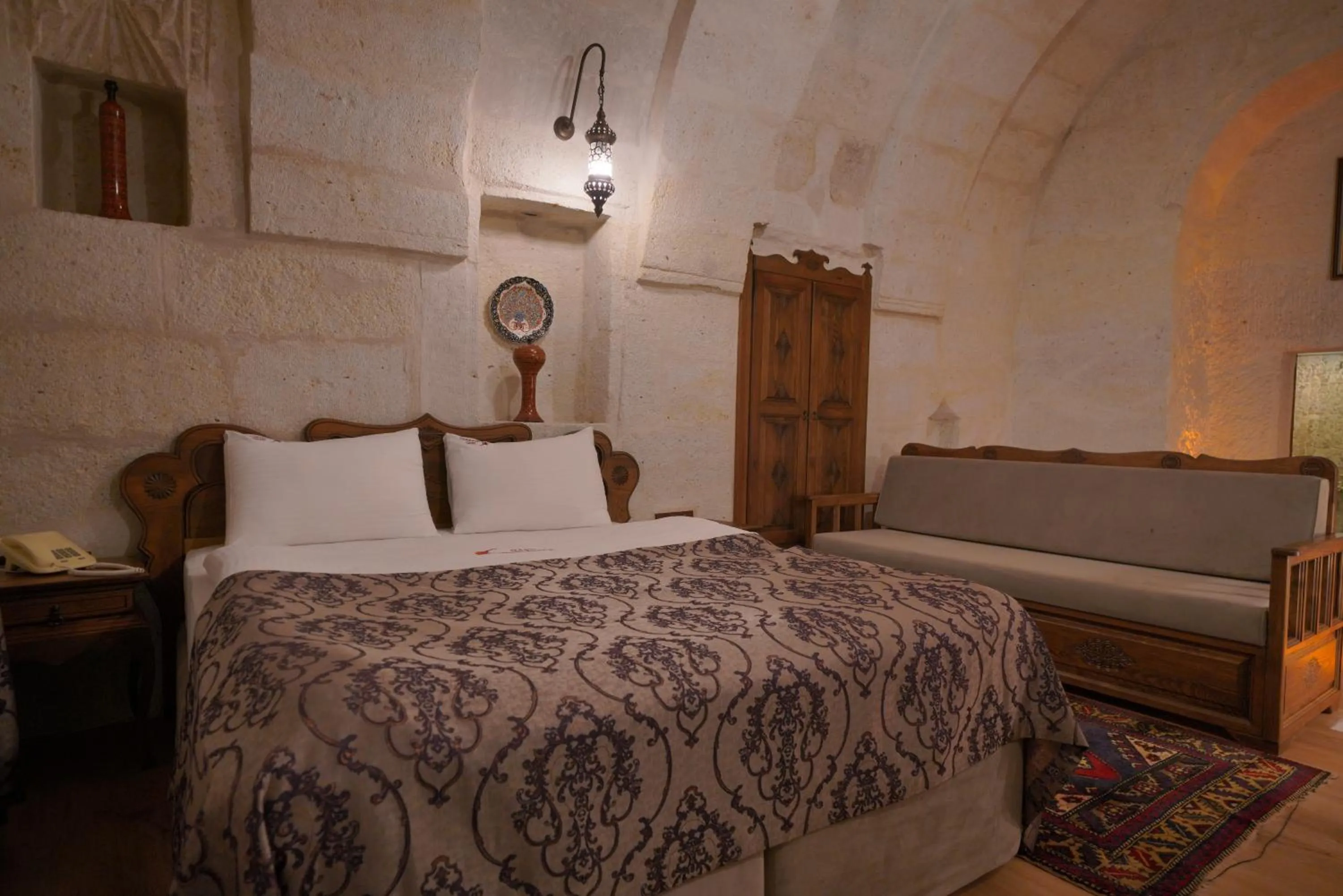 Massage, Bed in Fairyland Cave Hotel