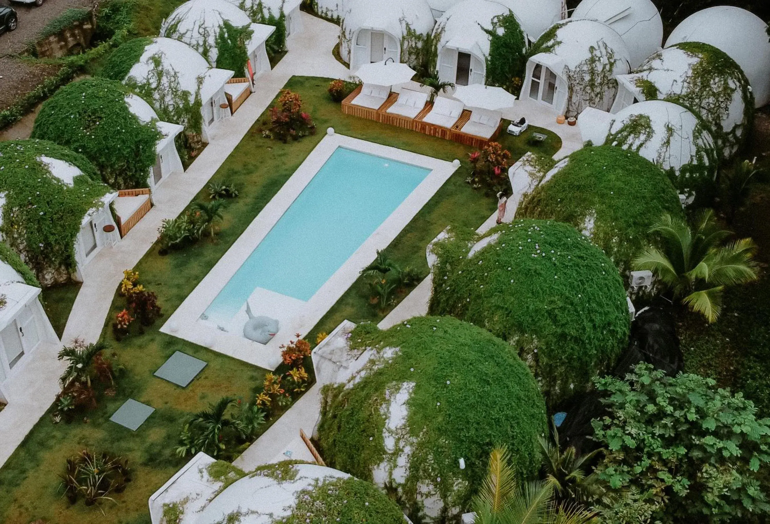 Pool view in Igloo Beach Lodge Pool view in Igloo Beach Lodge