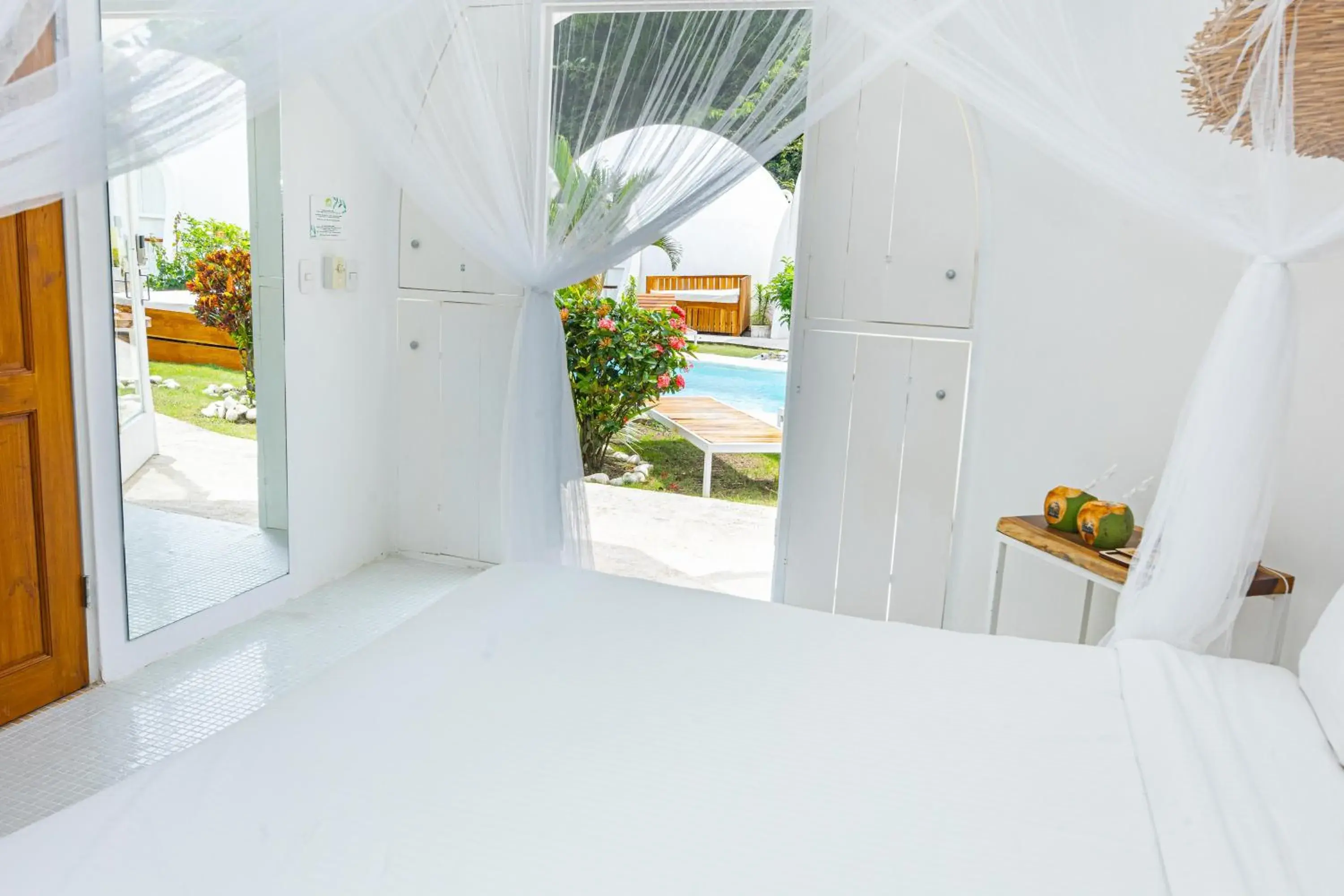 Bed in Igloo Beach Lodge Bed in Igloo Beach Lodge