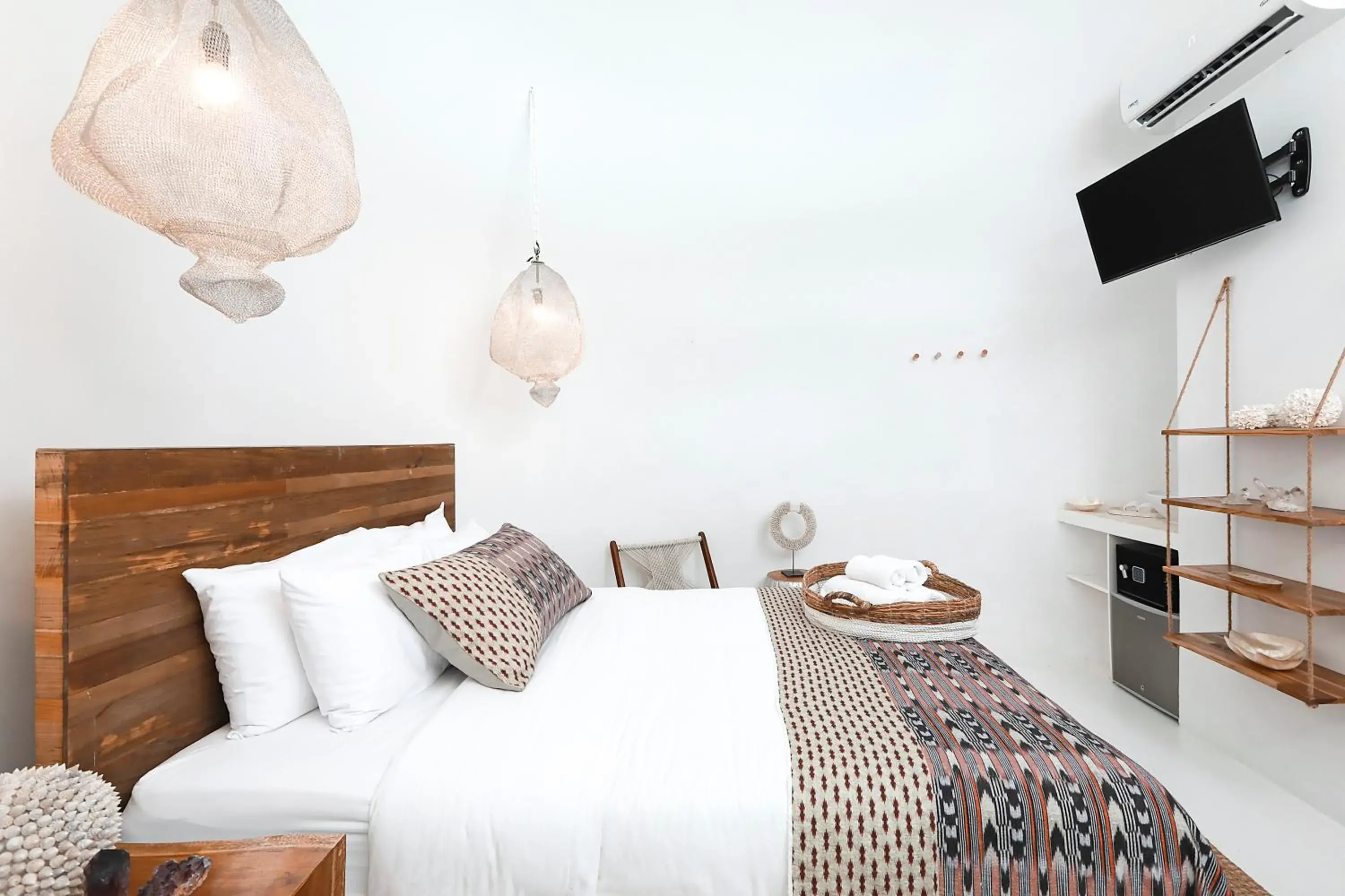 Bed in Igloo Beach Lodge Bed in Igloo Beach Lodge