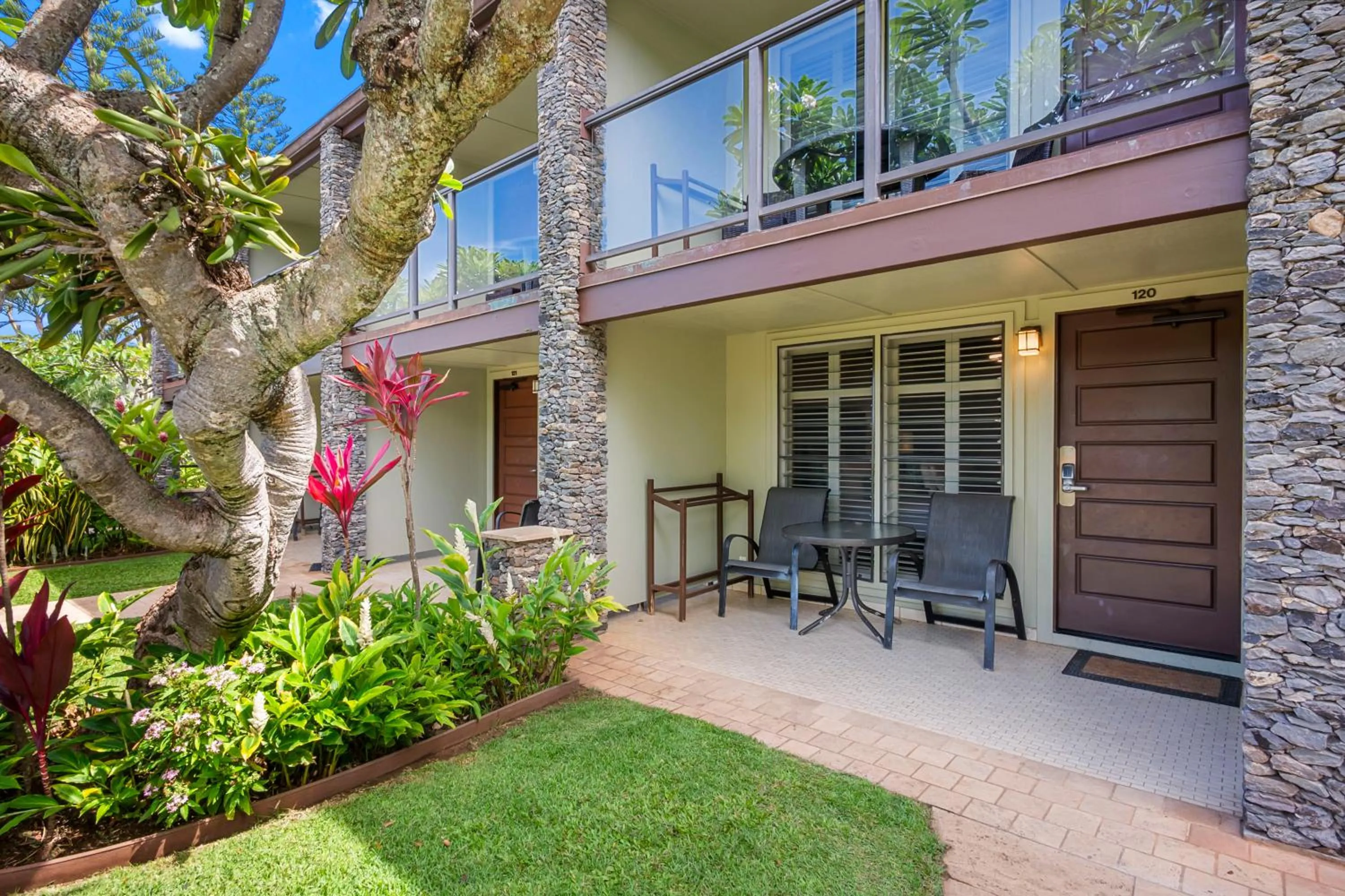 Patio in The Mauian Hotel