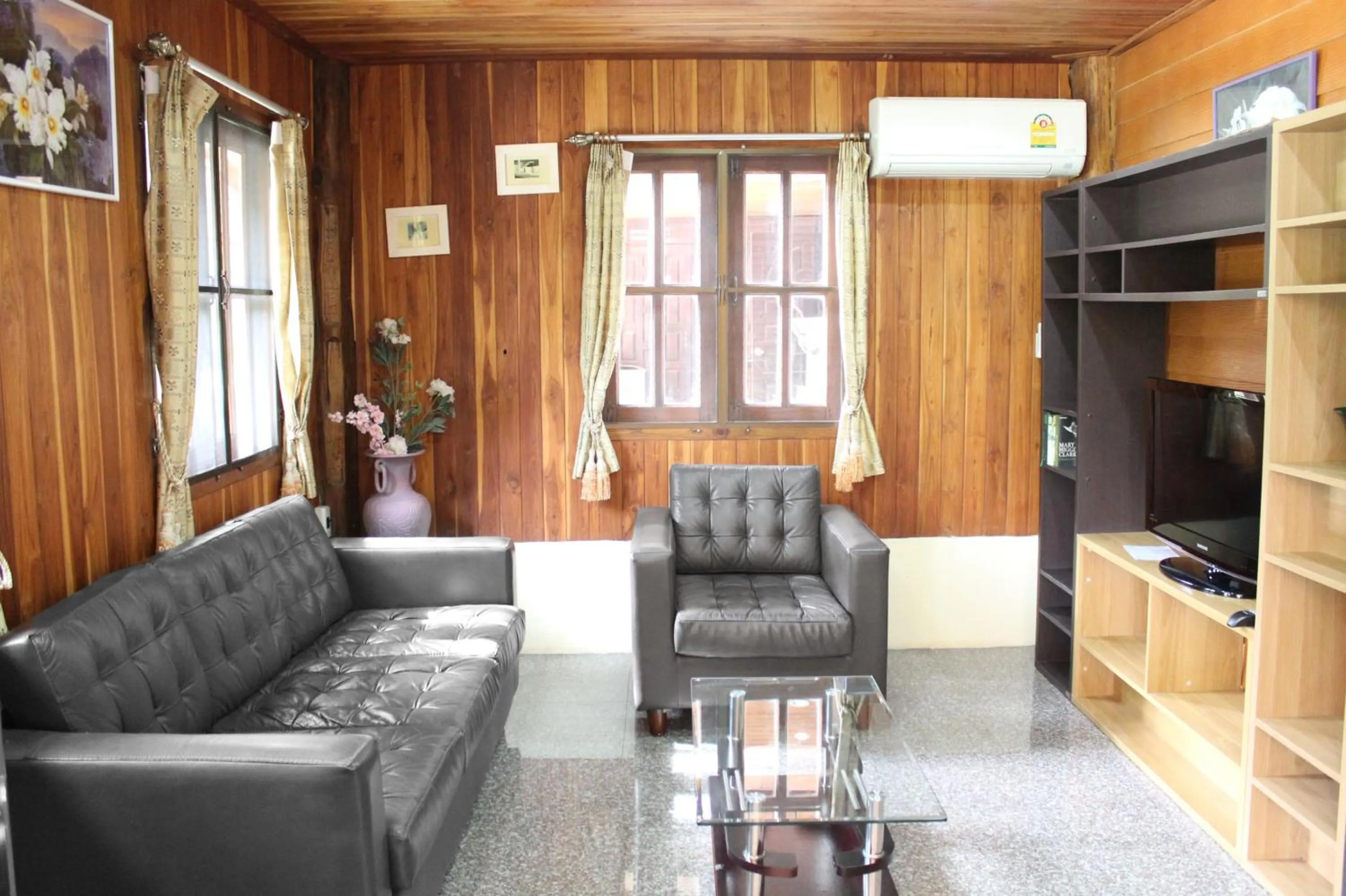 Living room in Yuwadee Resort