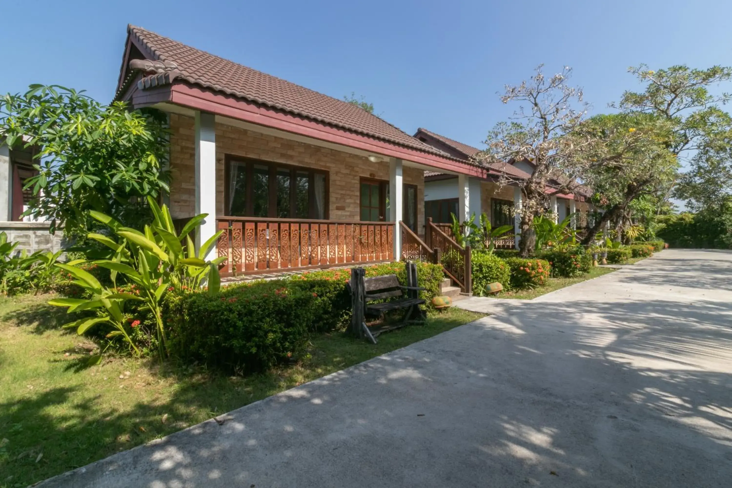 Facade/entrance in Yuwadee Resort Facade/entrance in Yuwadee Resort