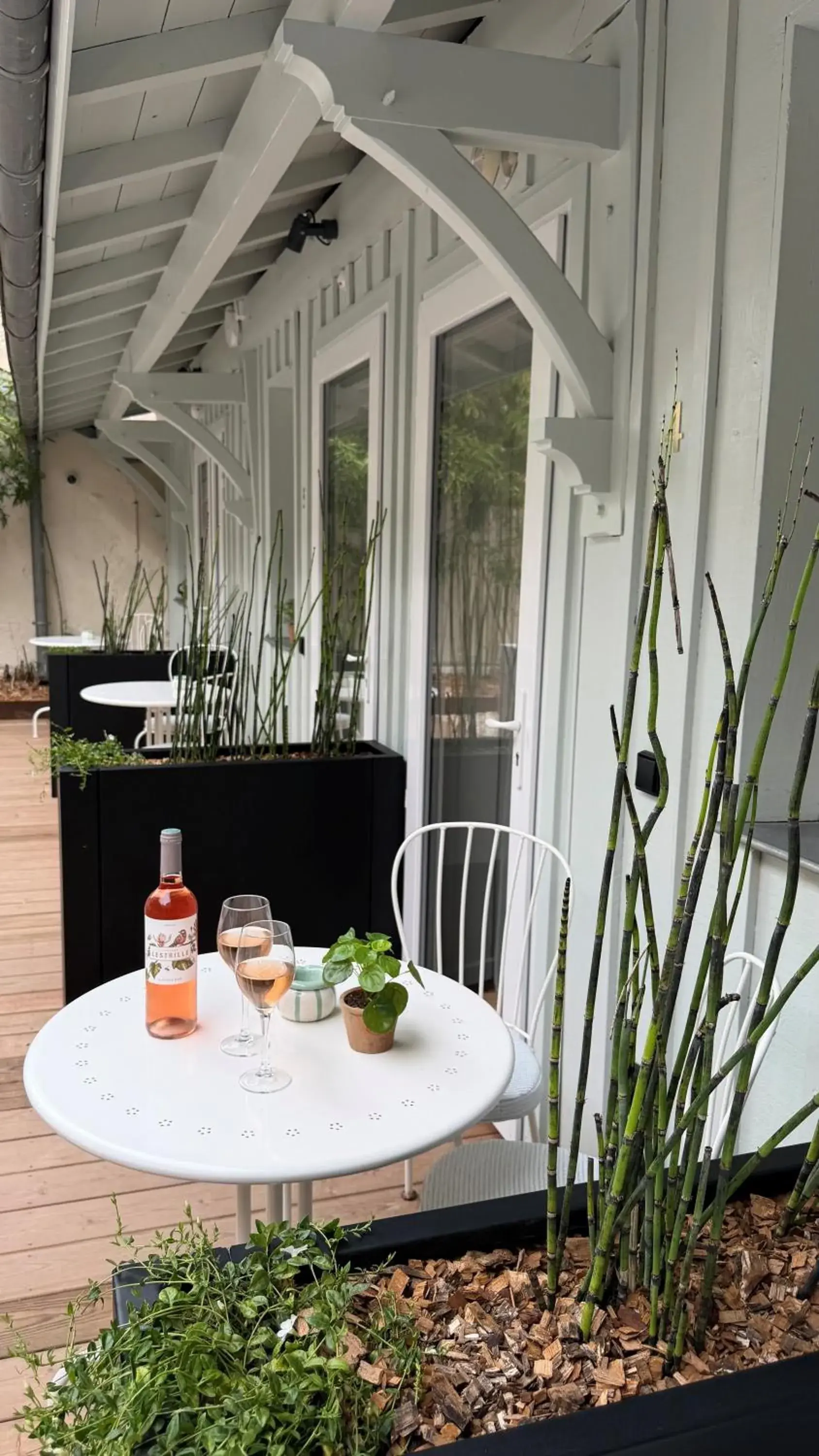 Double Room with Patio in Hôtel Le Clos Huguerie - Boutique Hôtel - Bordeaux Centre Double Room with Patio in Hôtel Le Clos Huguerie - Boutique Hôtel - Bordeaux Centre