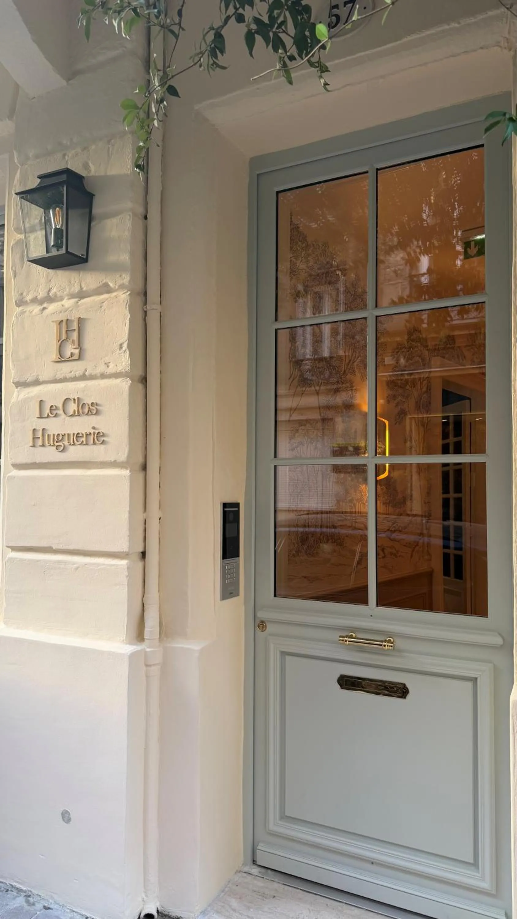 Facade/entrance in Hôtel Le Clos Huguerie - Boutique Hôtel - Bordeaux Centre