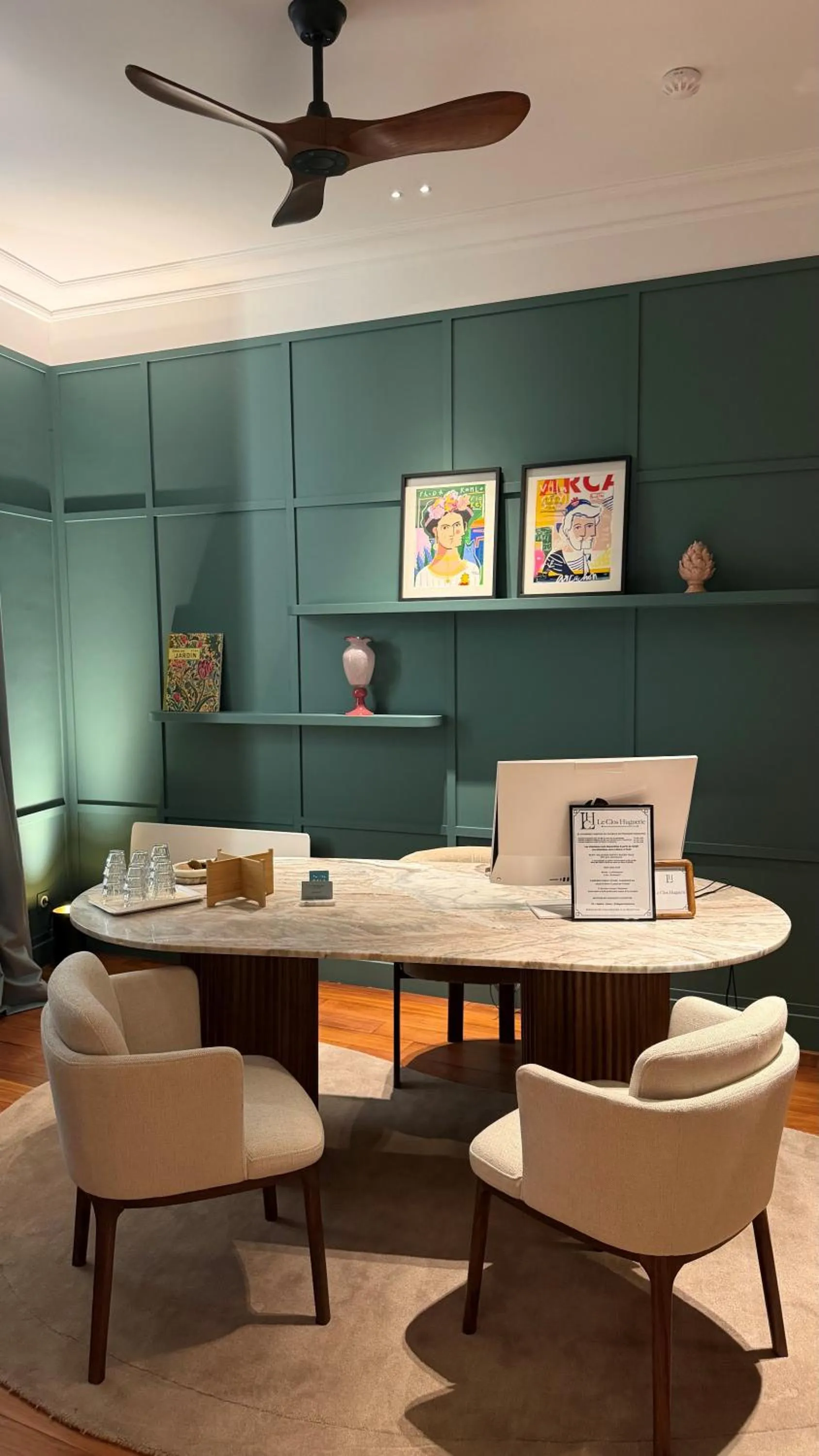 Lobby or reception in Hôtel Le Clos Huguerie - Boutique Hôtel - Bordeaux Centre