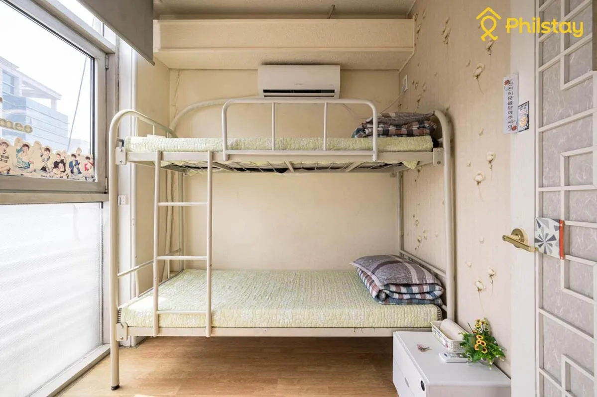 Bed in Mamas and Papas Guesthouse and Apartments in Seoul