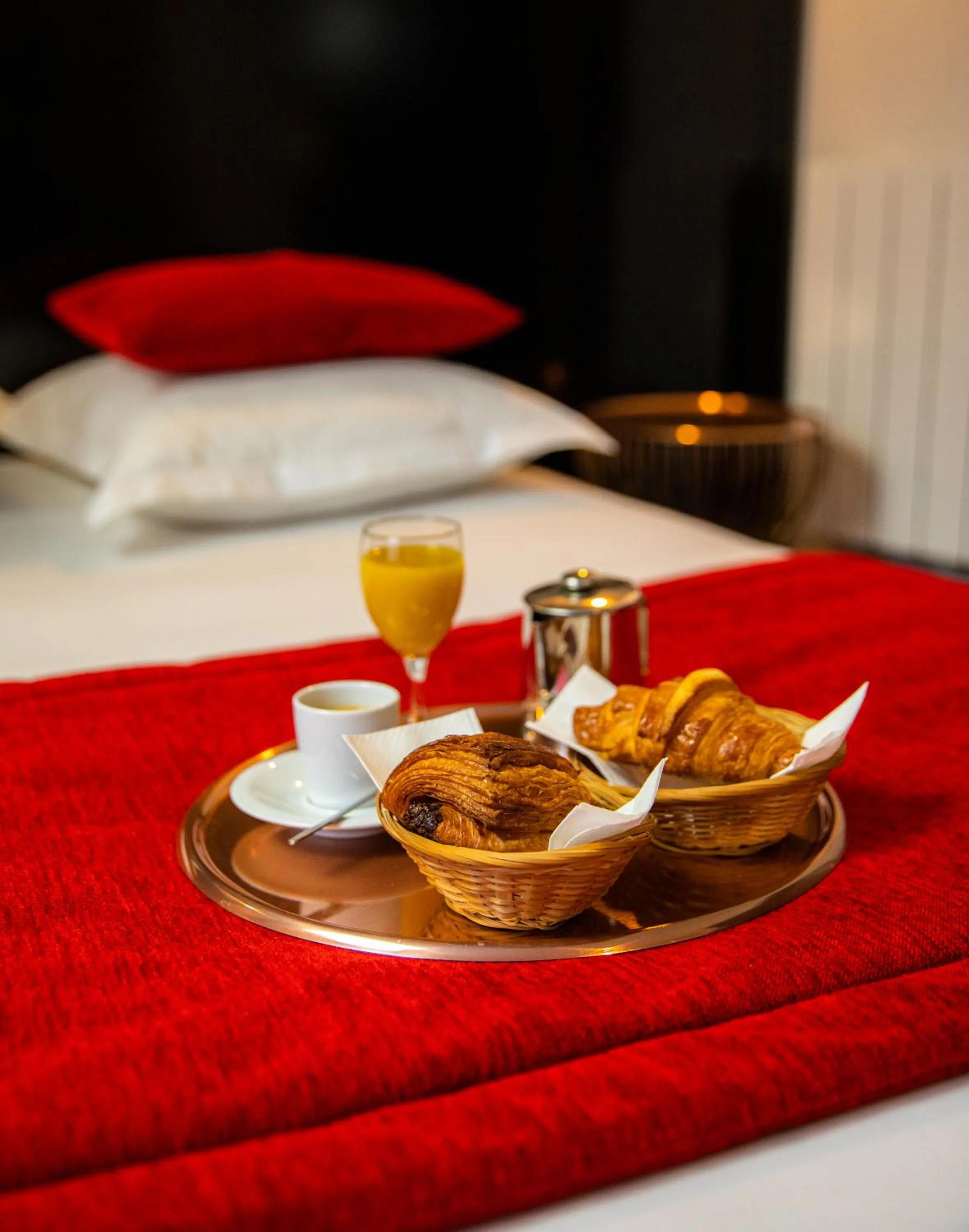 Bedroom, Bed in Eiffel Villa Garibaldi