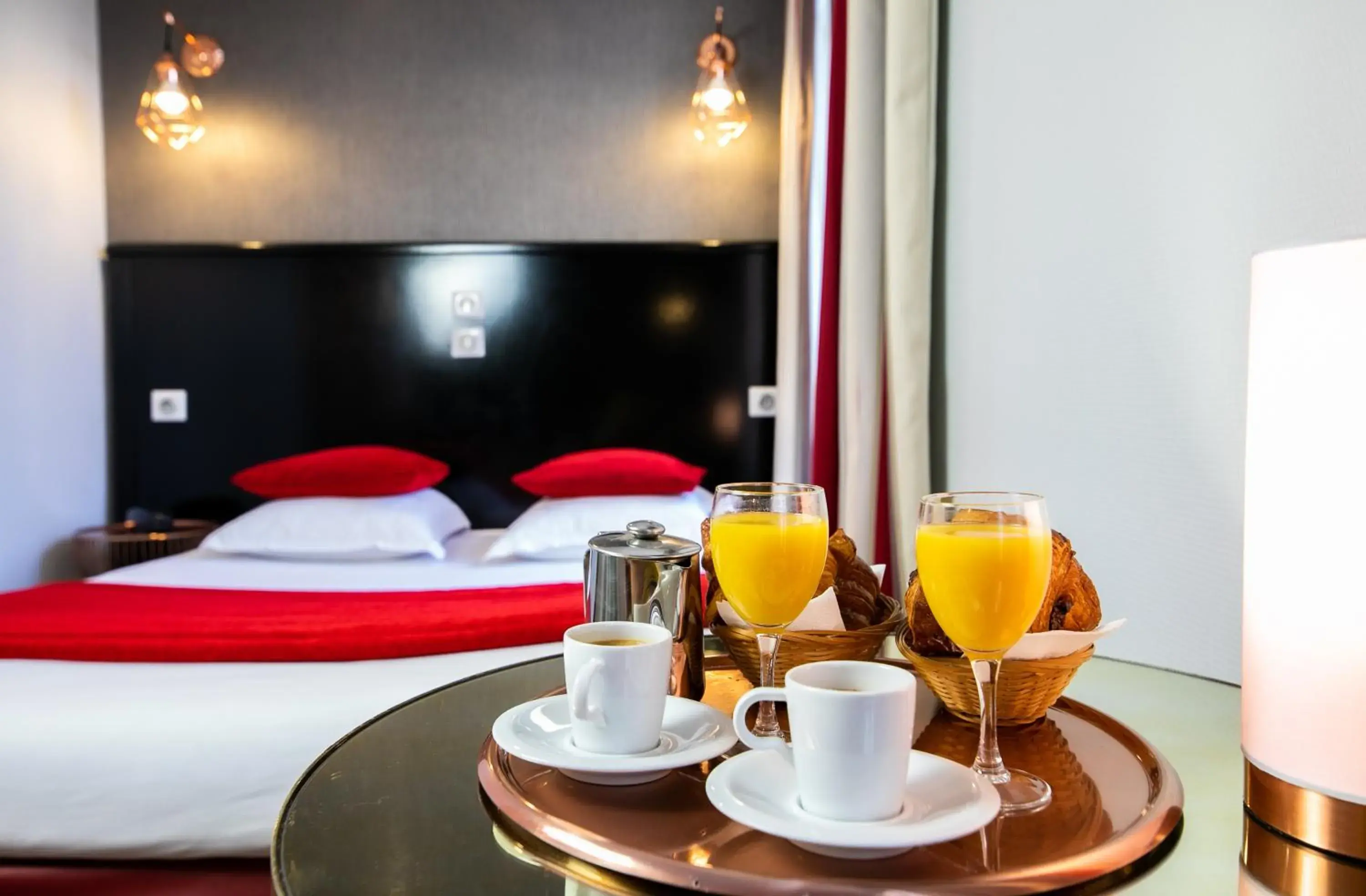 Bedroom, Bed in Eiffel Villa Garibaldi Bedroom, Bed in Eiffel Villa Garibaldi