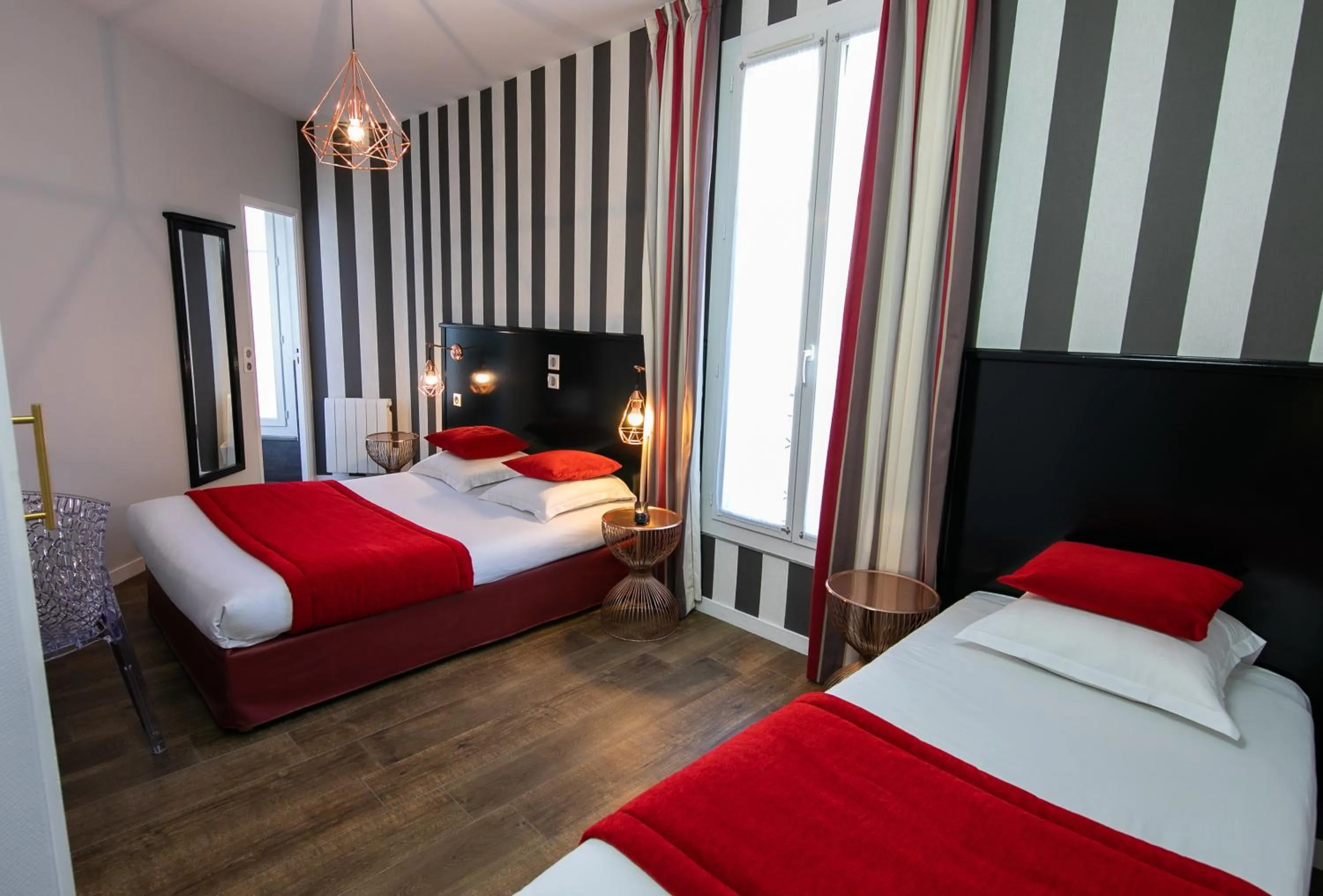 Bedroom, Bed in Eiffel Villa Garibaldi