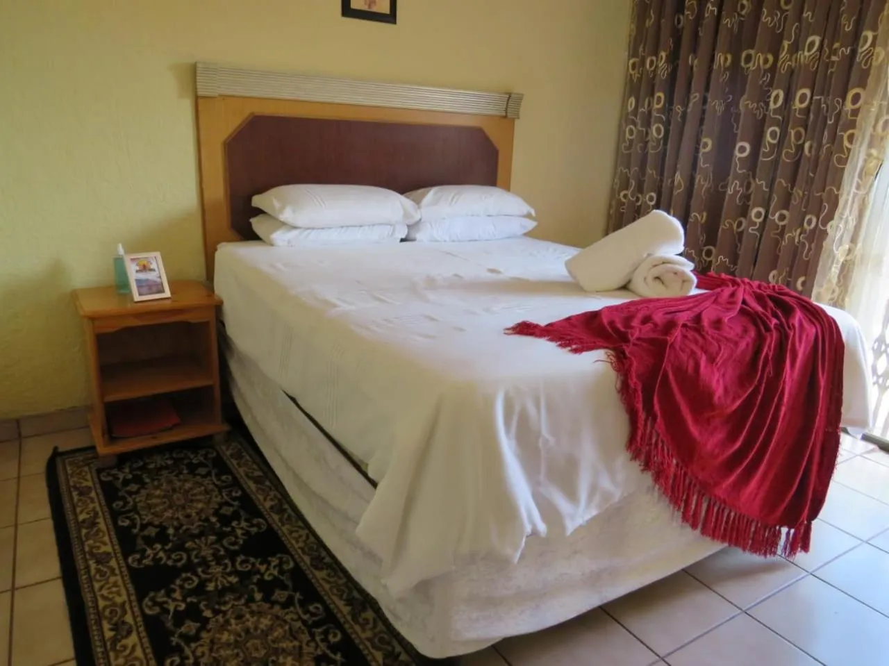 Bed in Kgatholoha guest house
