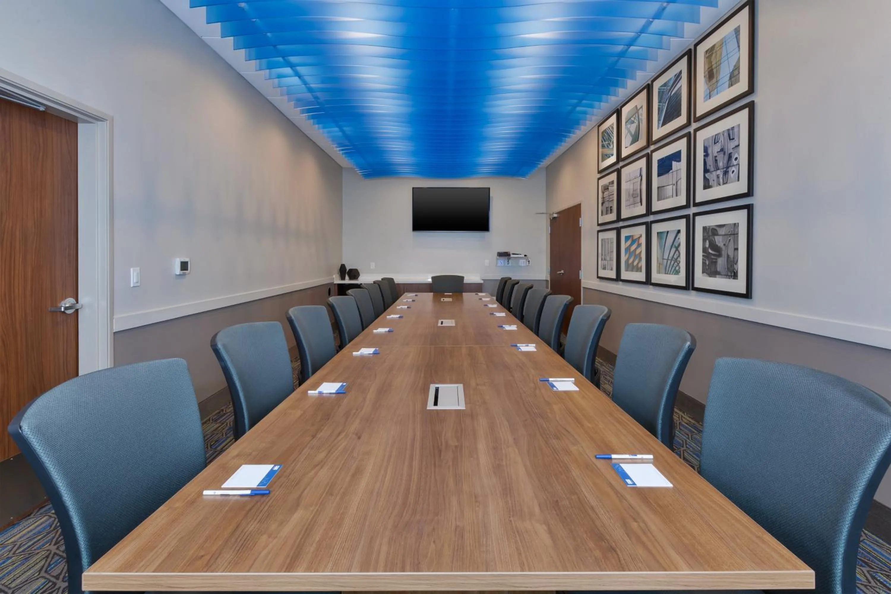 Meeting/conference room in Holiday Inn Express- Eau Claire West I-94 by IHG