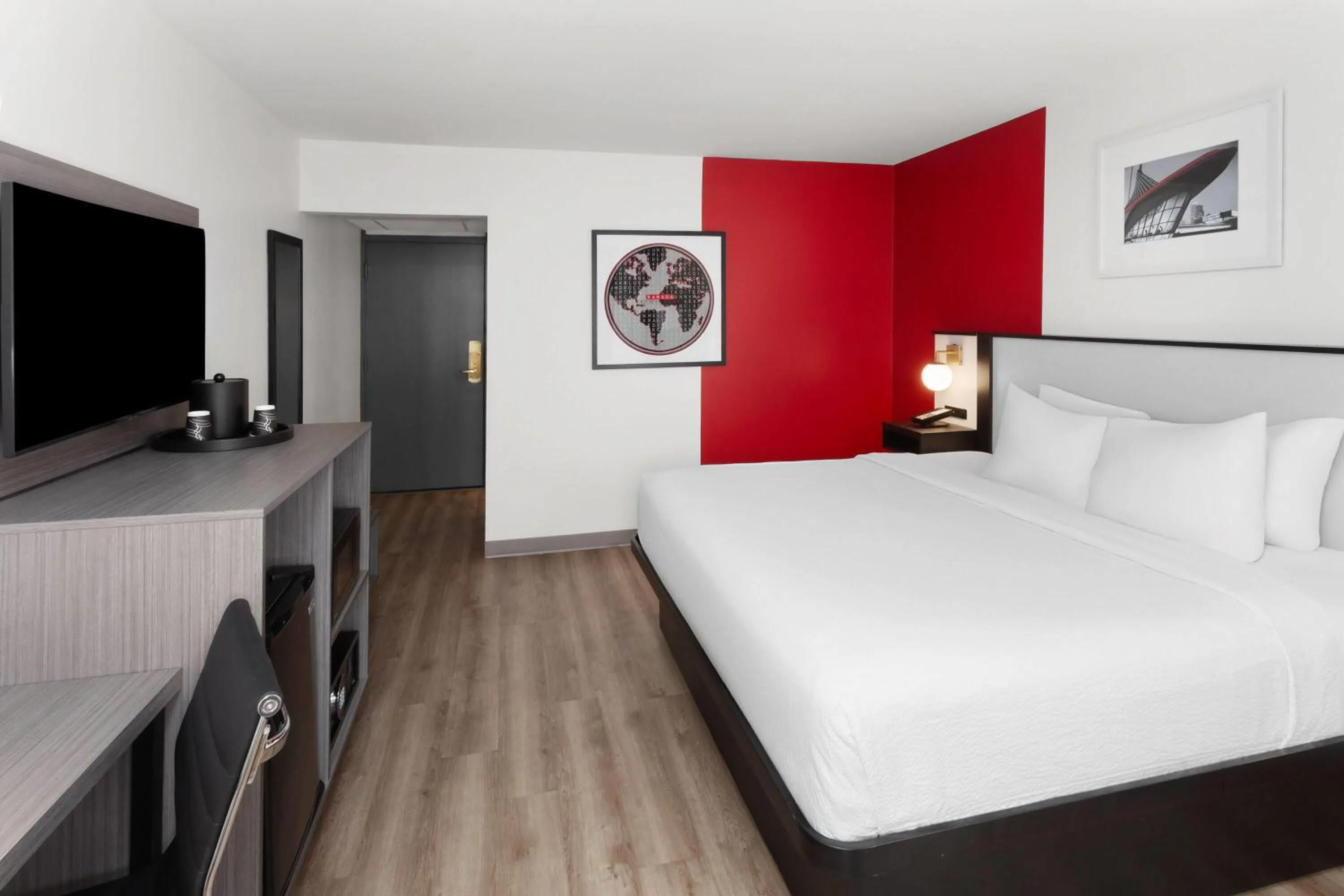 Photo of the whole room, Bed in Ramada by Wyndham Milwaukee