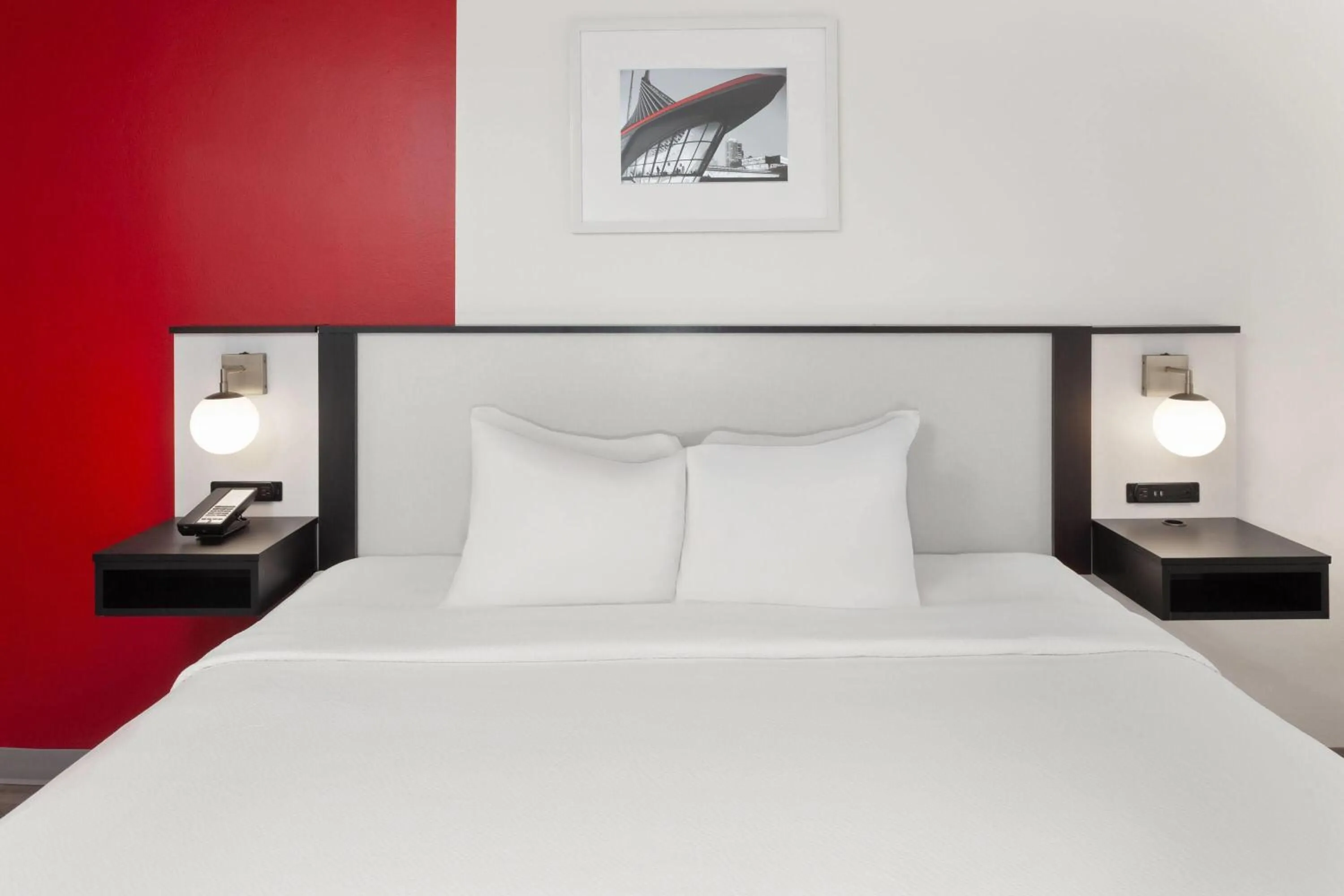 Photo of the whole room, Bed in Ramada by Wyndham Milwaukee