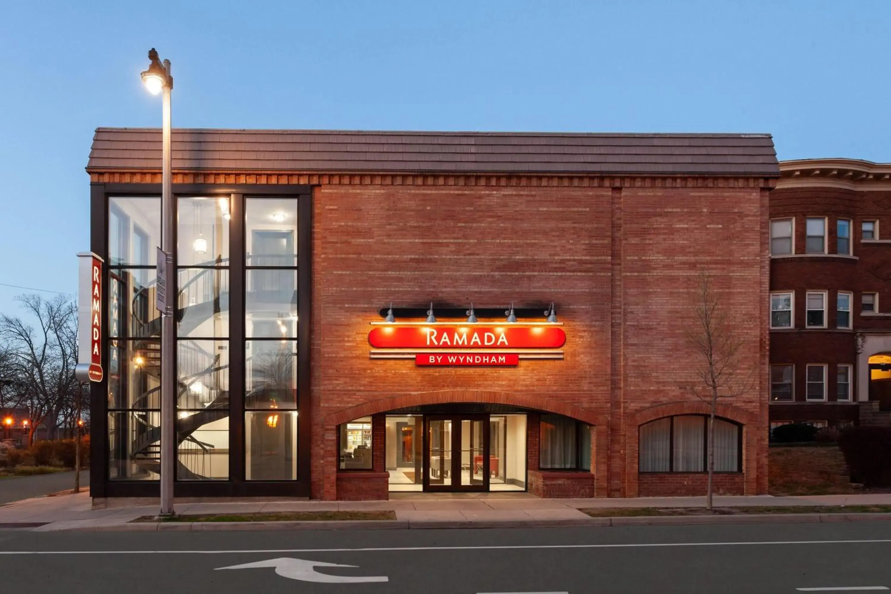 Property building in Ramada by Wyndham Milwaukee Property building in Ramada by Wyndham Milwaukee