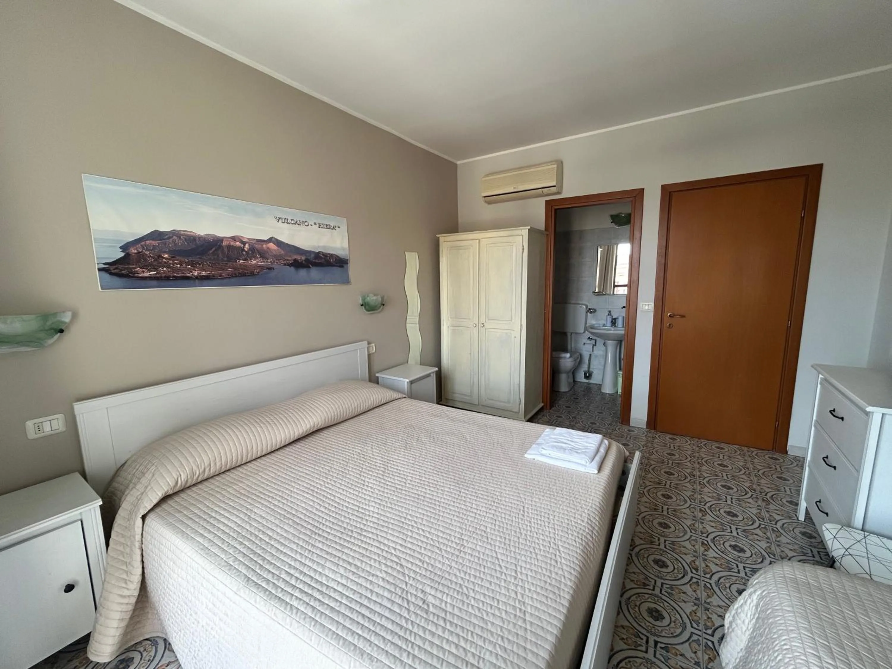 Bed in Phenicusa