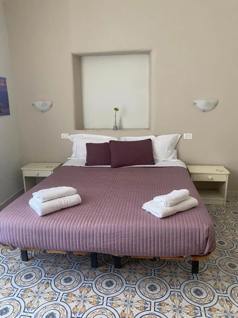 Bed in Phenicusa