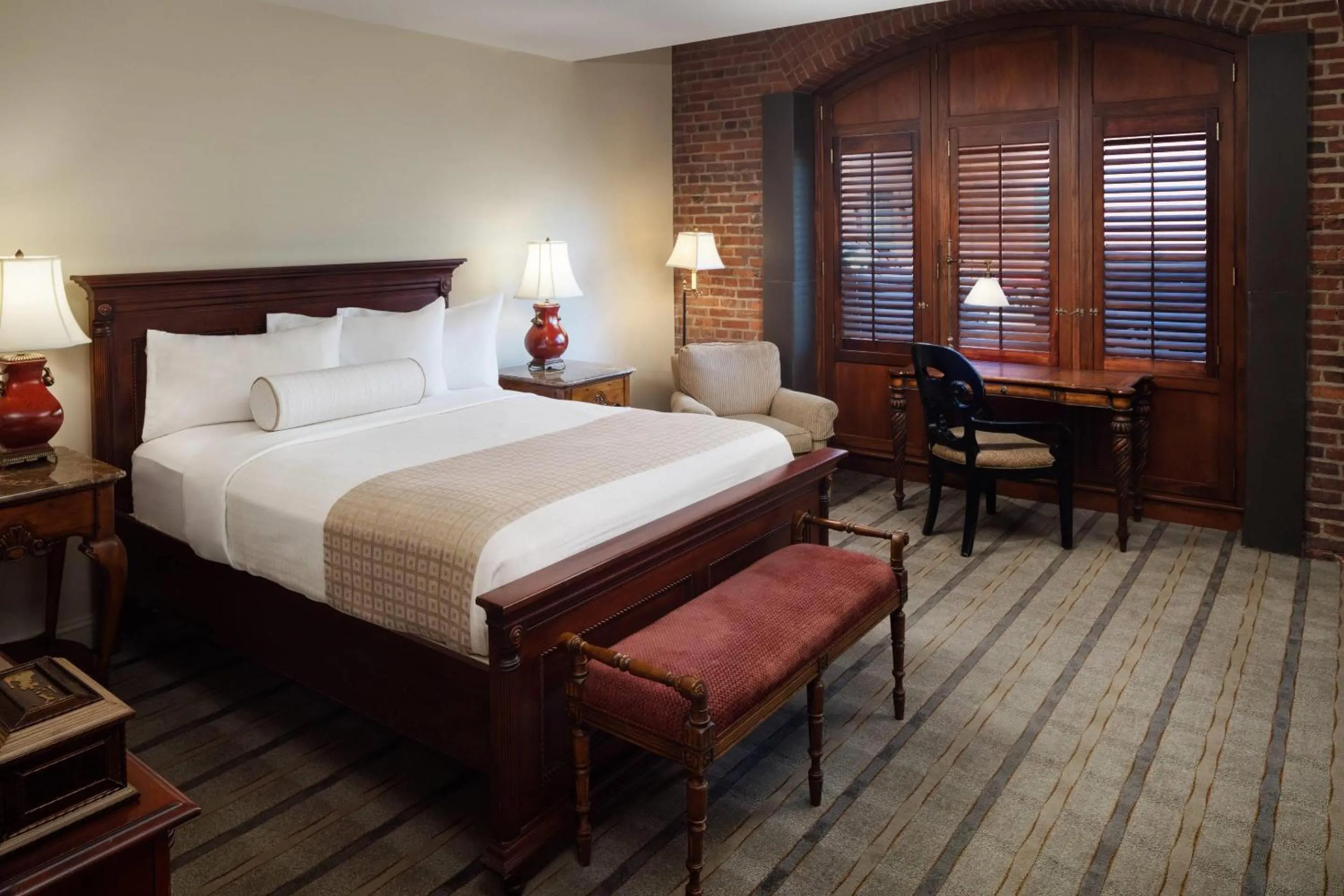 Bedroom, Bed in The Inn at Henderson's Wharf, an Ascend Collection Hotel