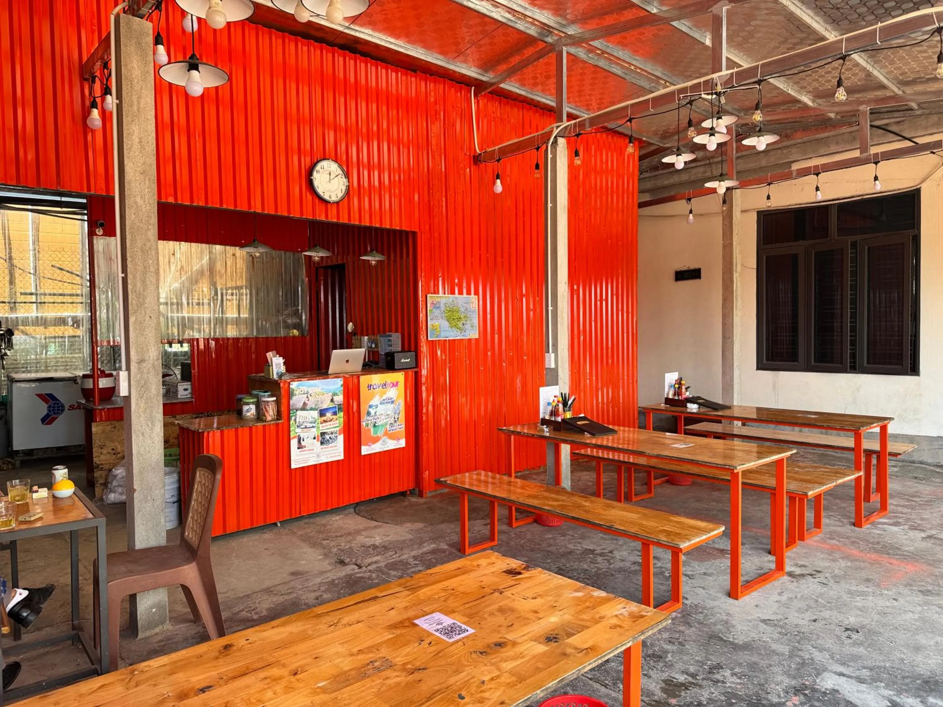 Restaurant/places to eat in JoyStay