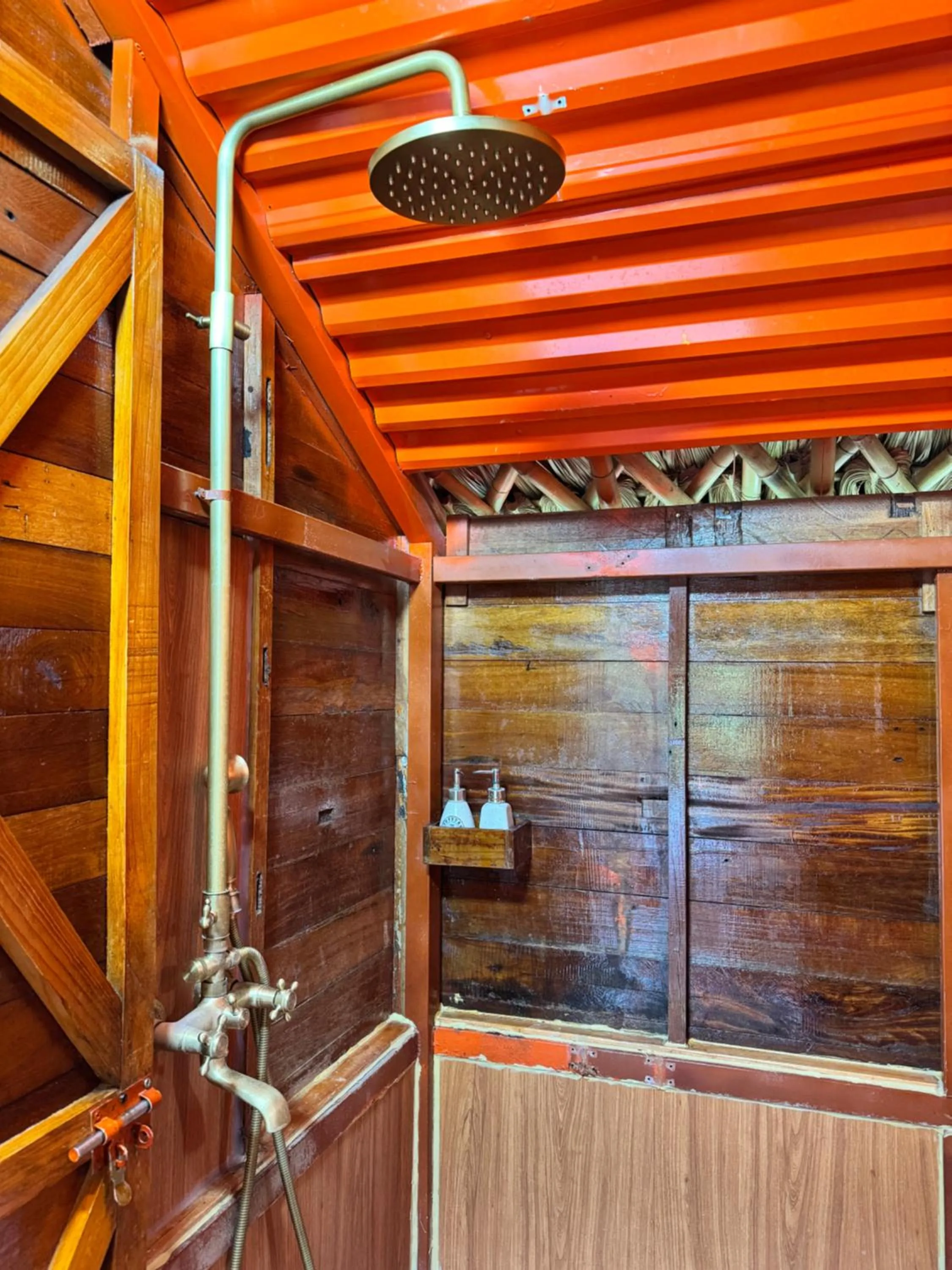 Shower in JoyStay