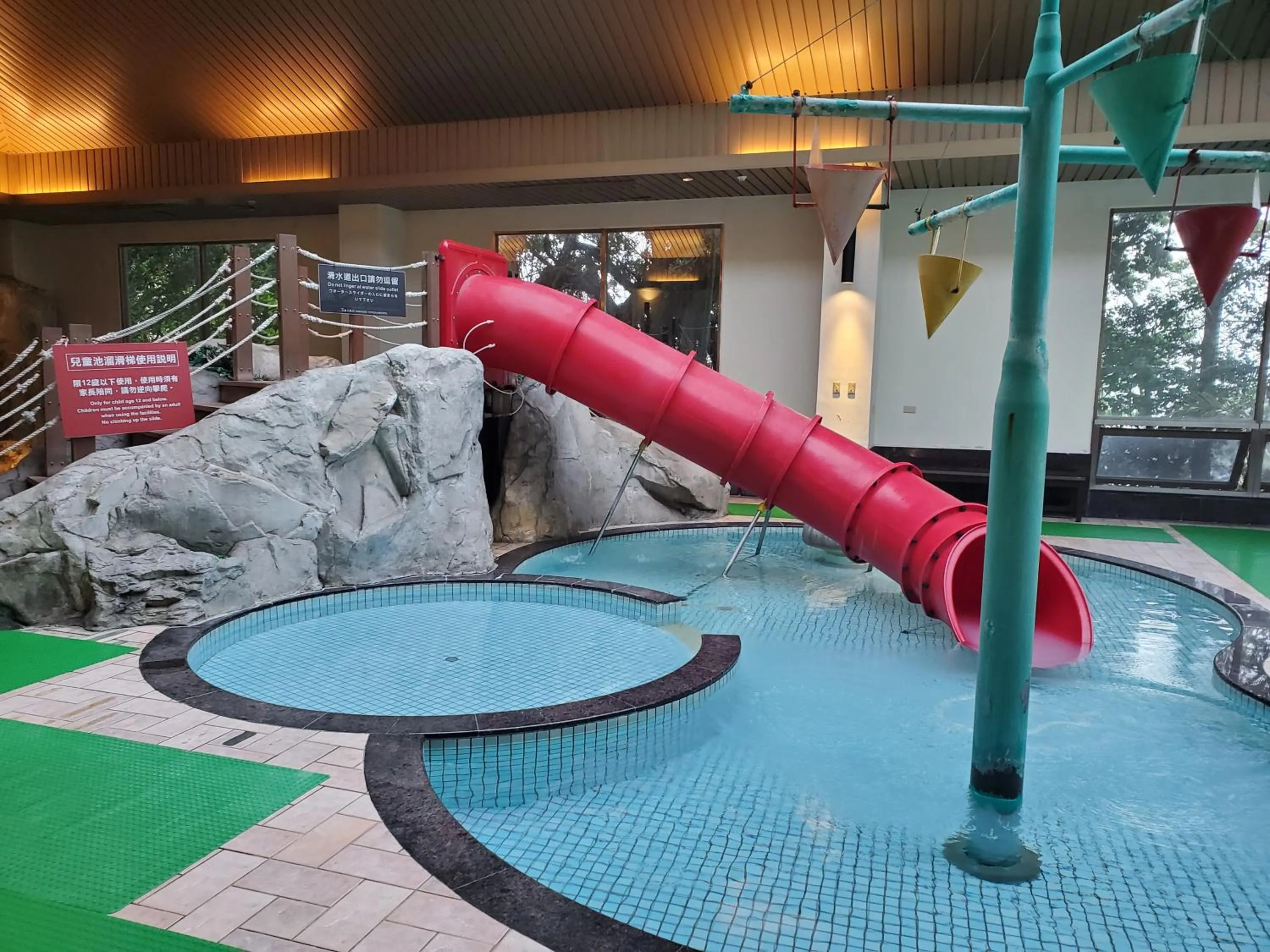 Swimming pool in Parkview Hotels & Resorts