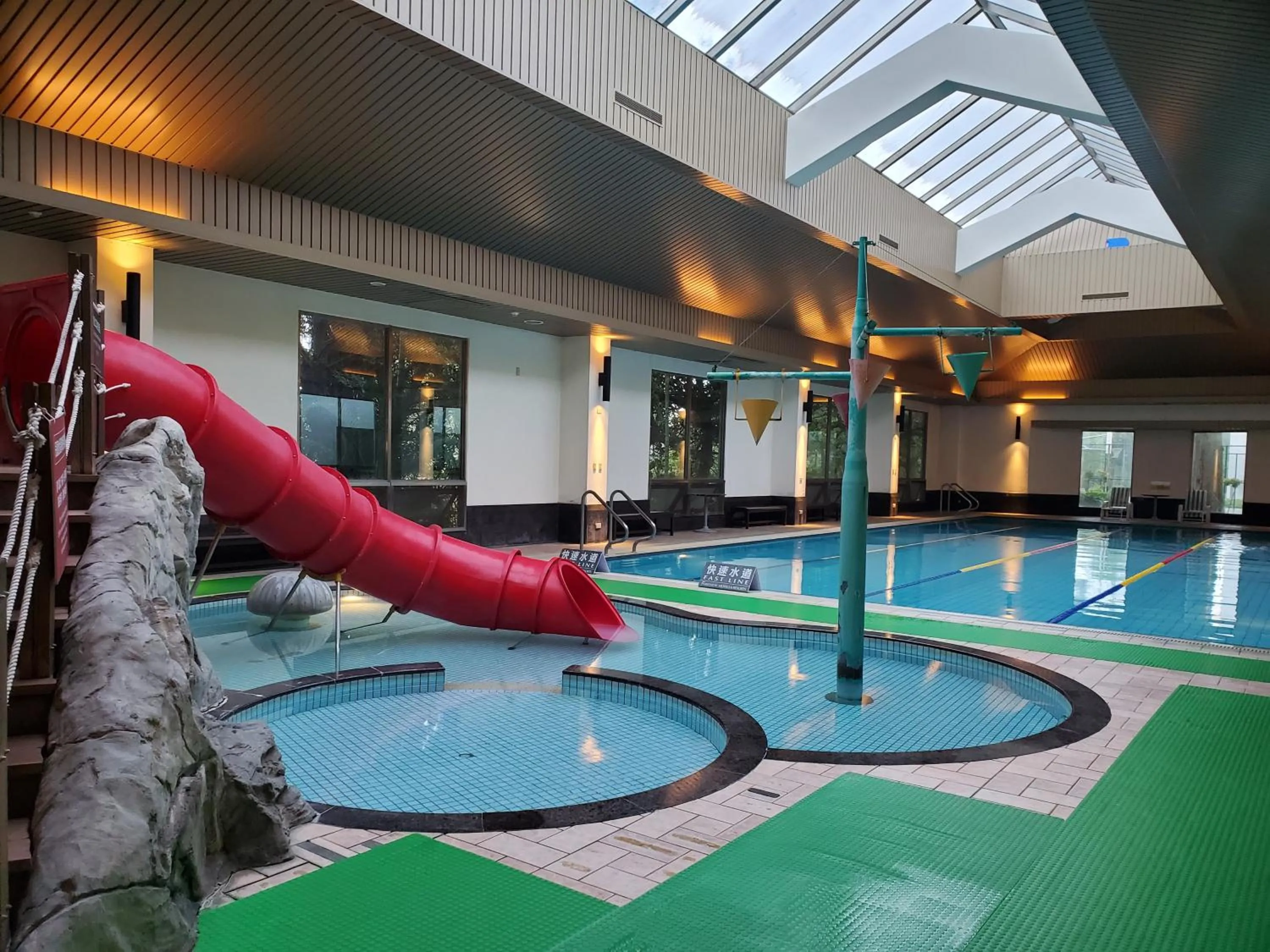 Swimming pool in Parkview Hotels & Resorts