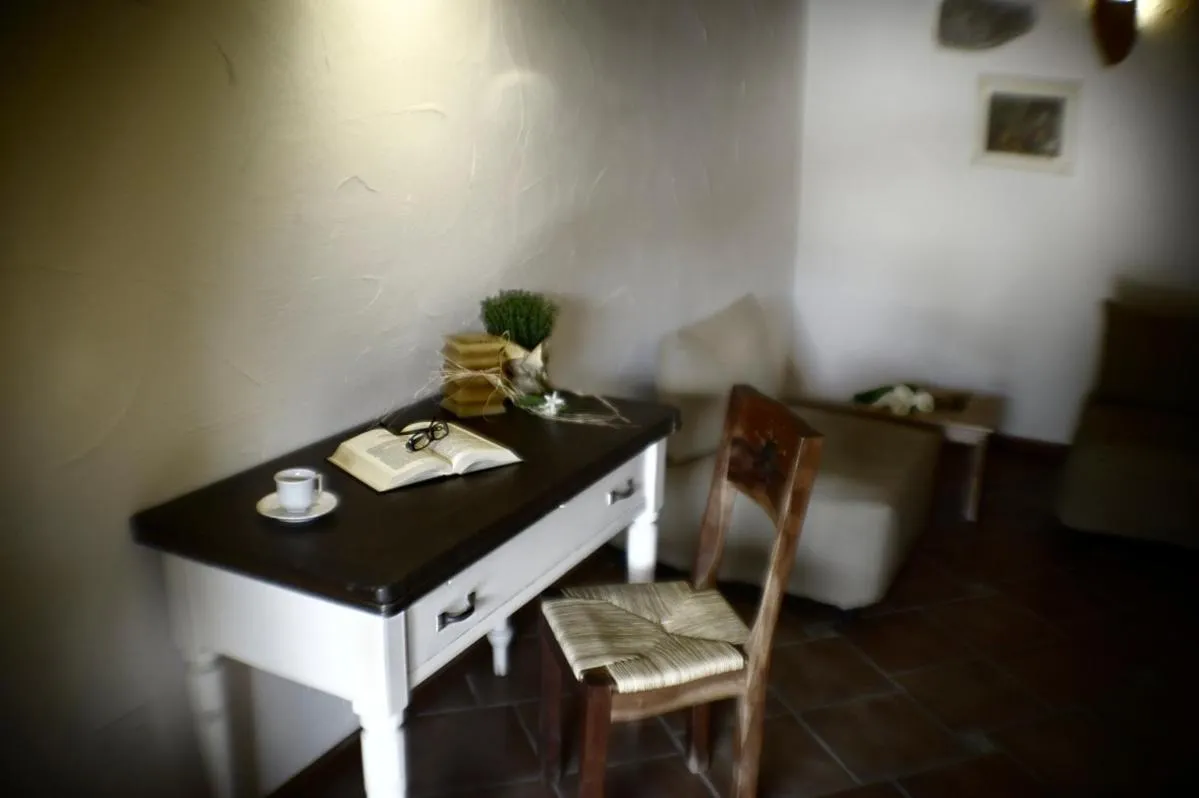 Decorative detail in Il Giardino Degli Aranci