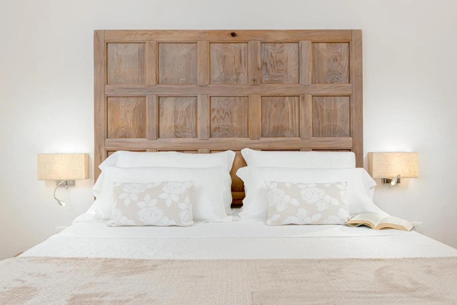 Bedroom, Bed in Il Giardino Degli Aranci