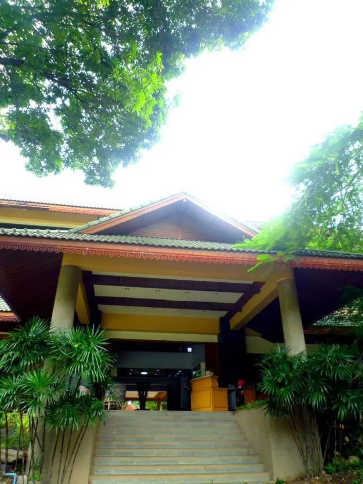 Muaklek Paradise Resort