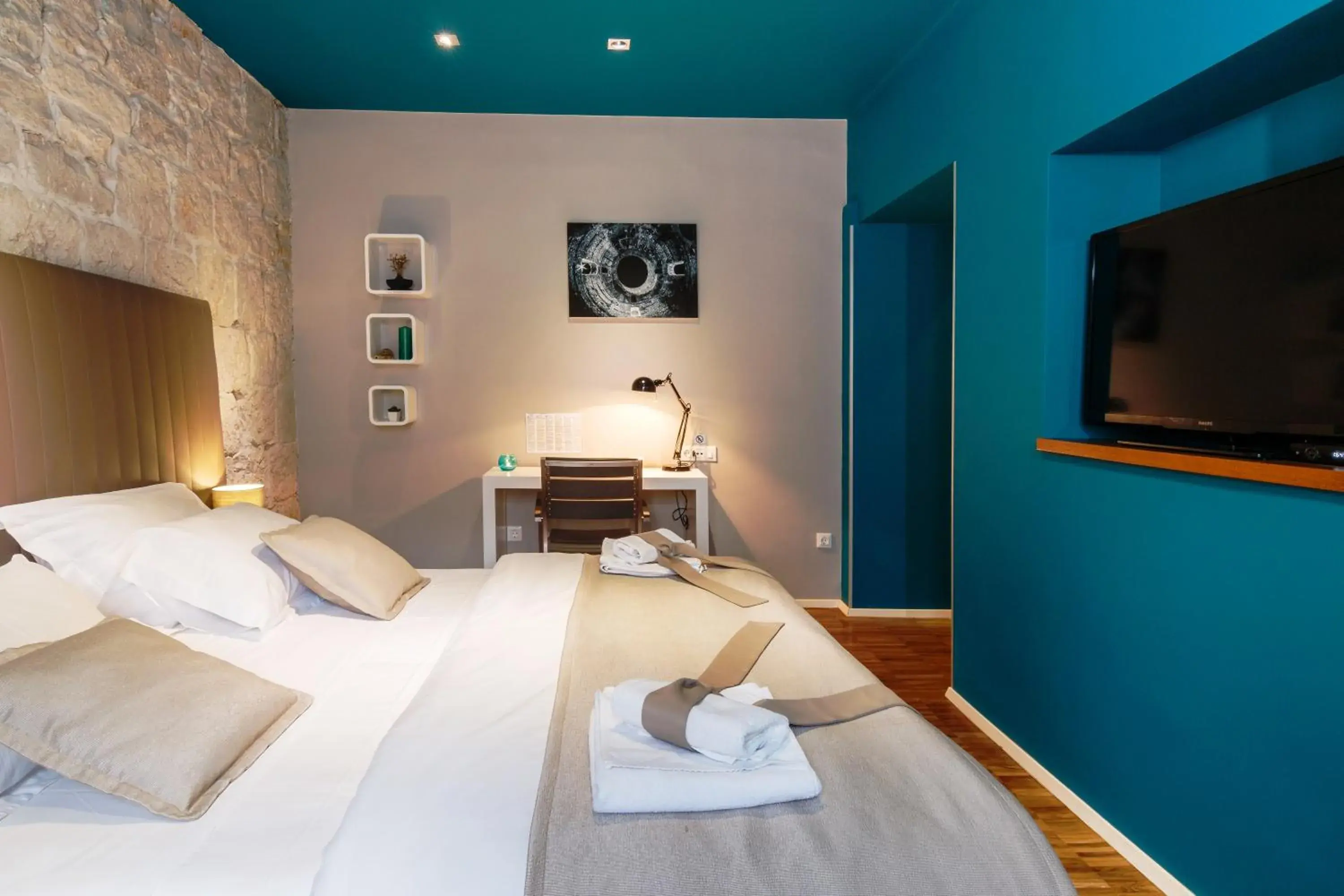 Premium Double or Twin Room in Riva Luxury Rooms Premium Double or Twin Room in Riva Luxury Rooms