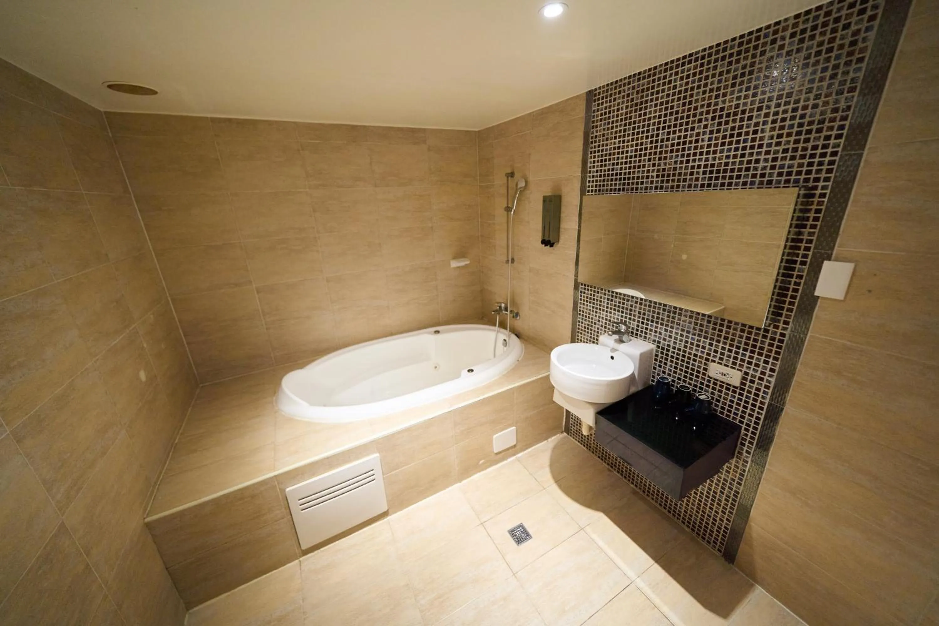 The Riverside Hotel Fashion