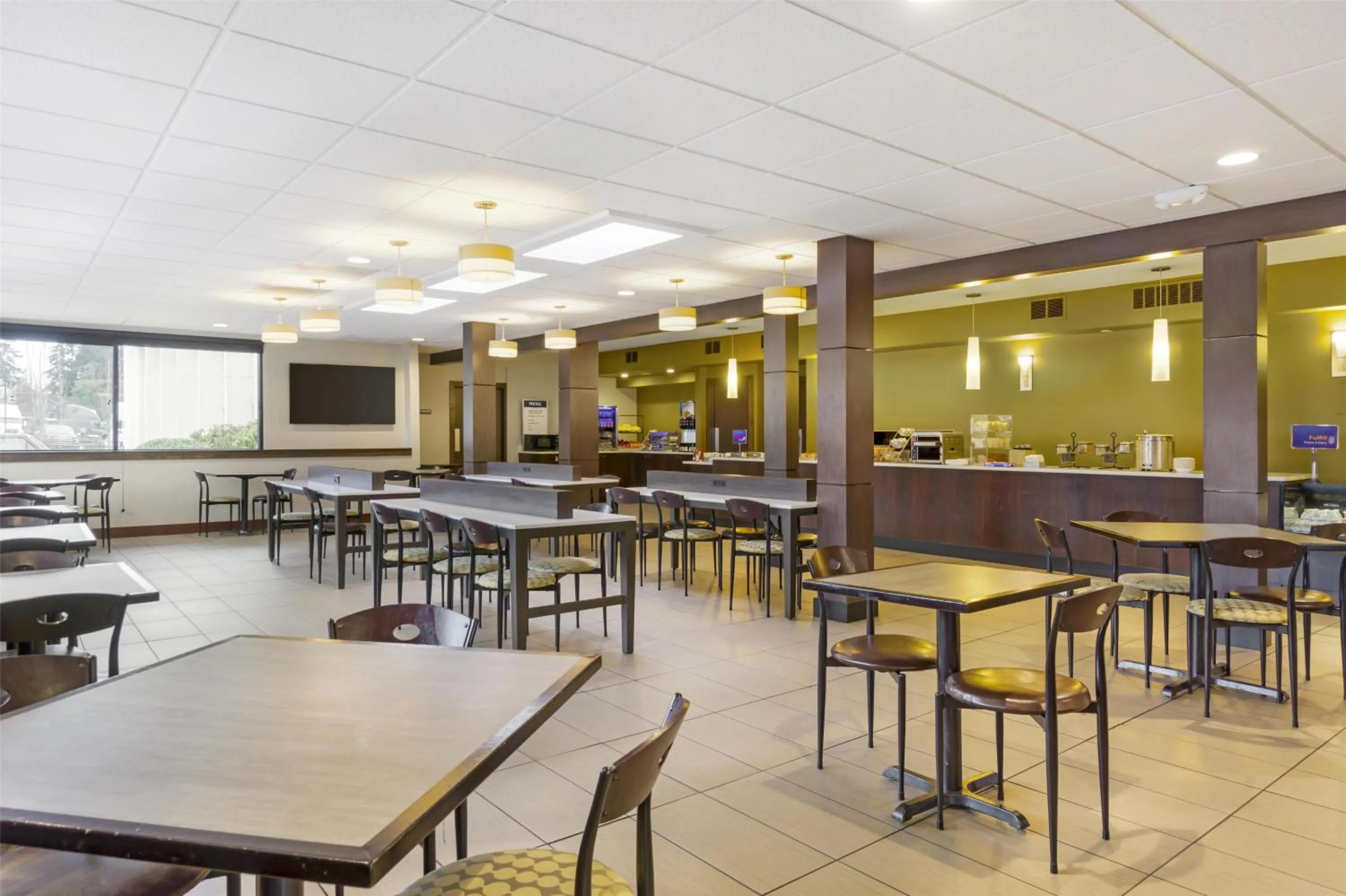 Breakfast in Best Western Seattle Airport Hotel