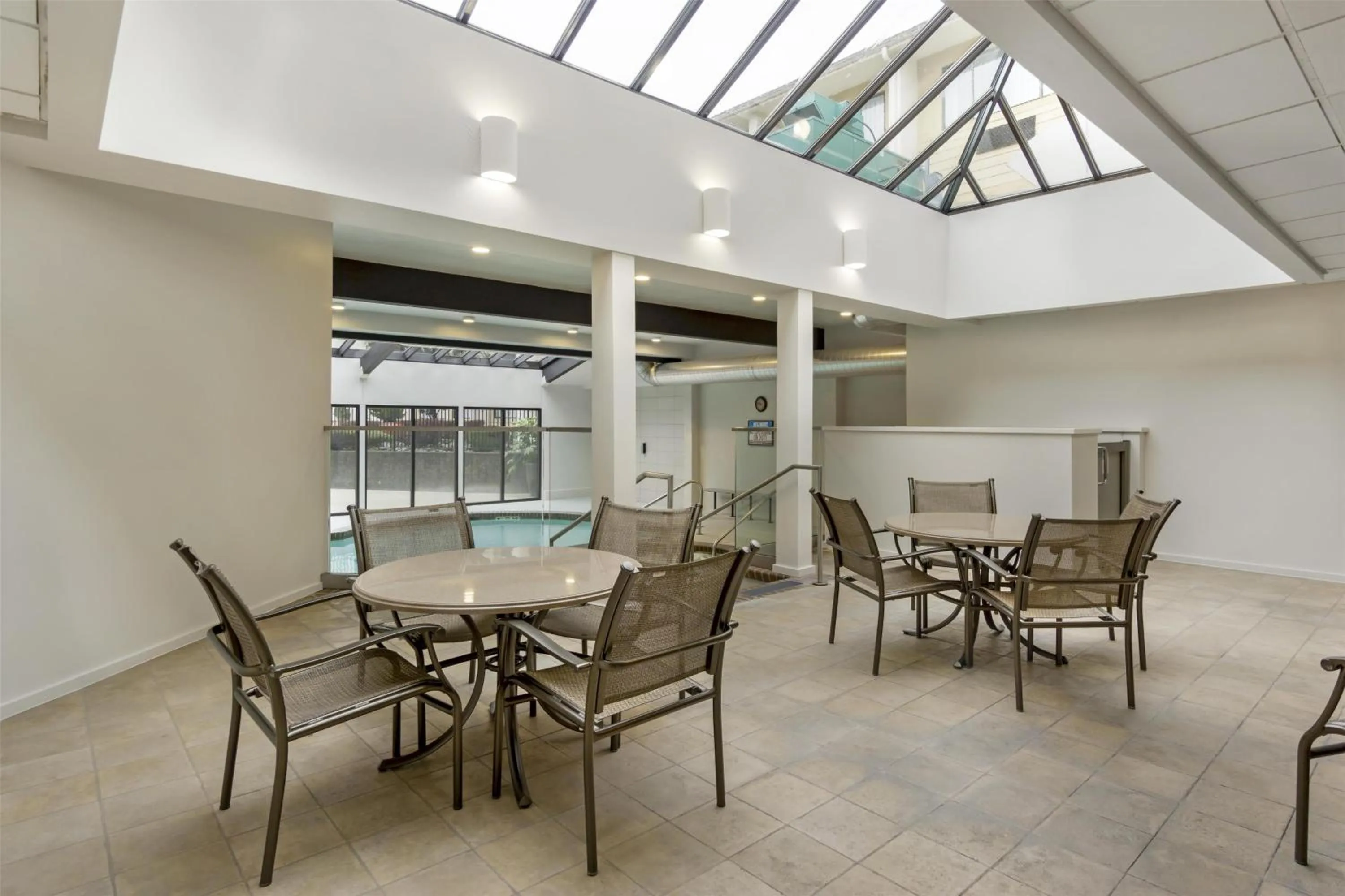 Pool view in Best Western Seattle Airport Hotel