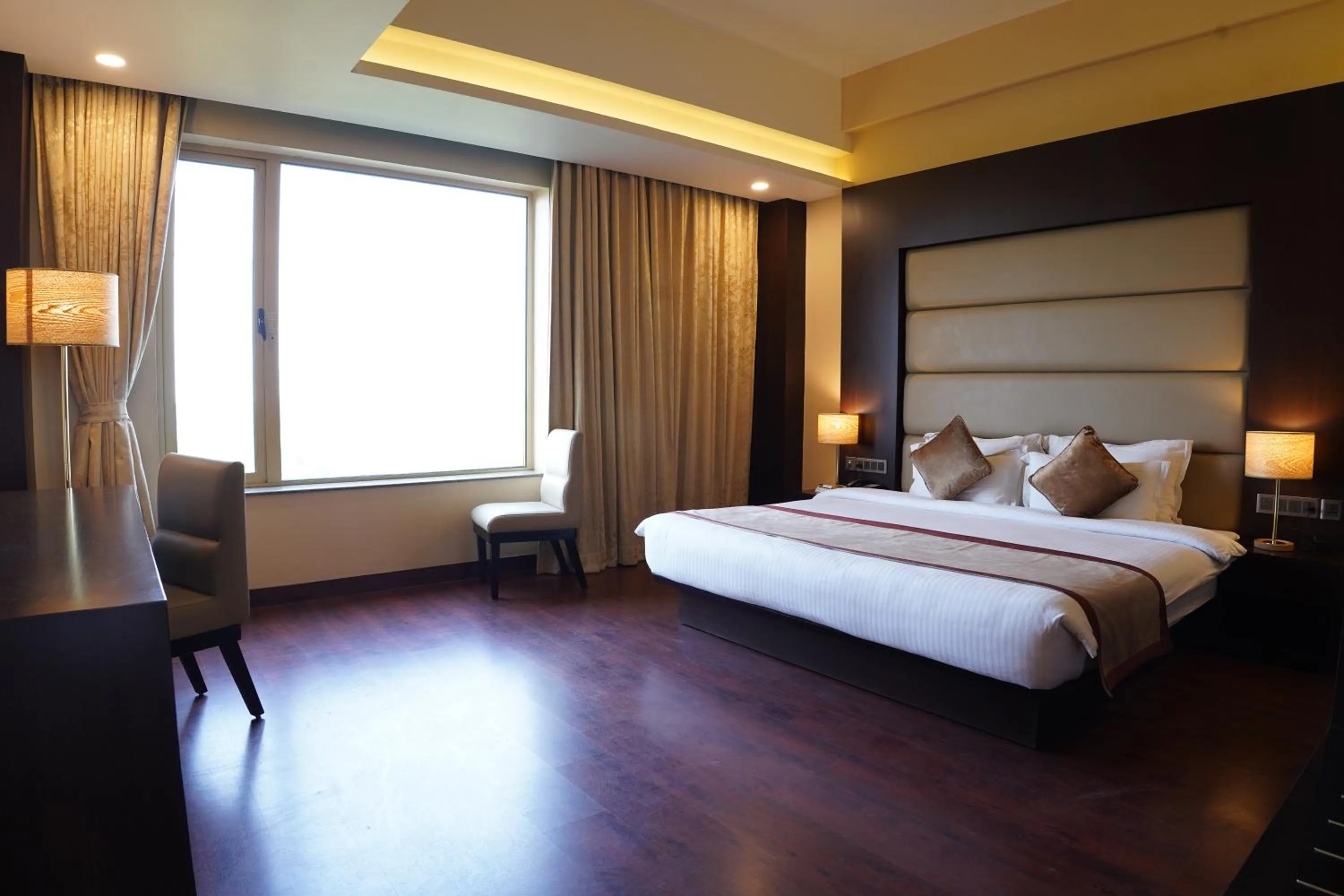 Bedroom, Bed in Vivanta Jamshedpur, Golmuri