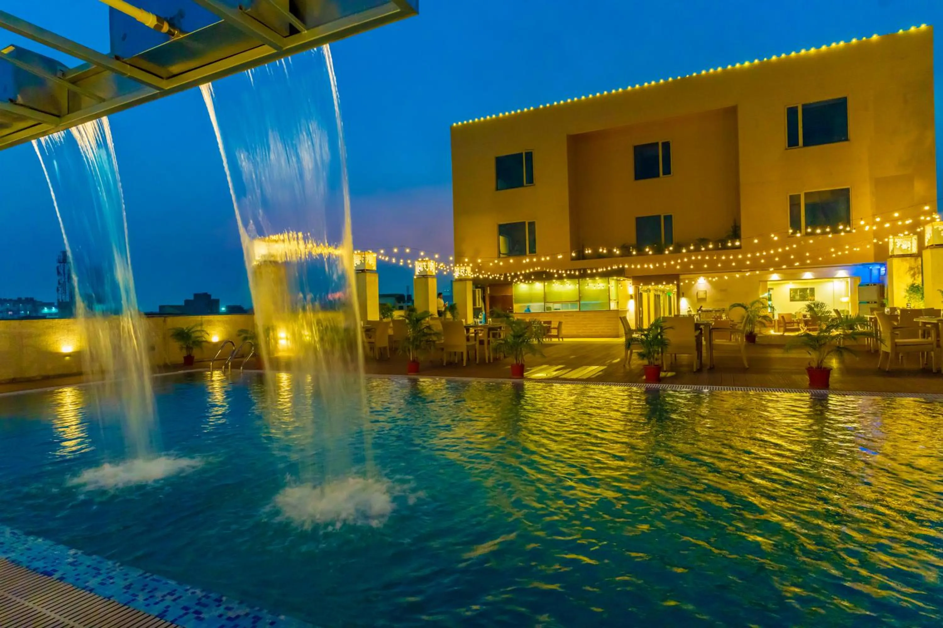 Swimming pool in Vivanta Jamshedpur, Golmuri