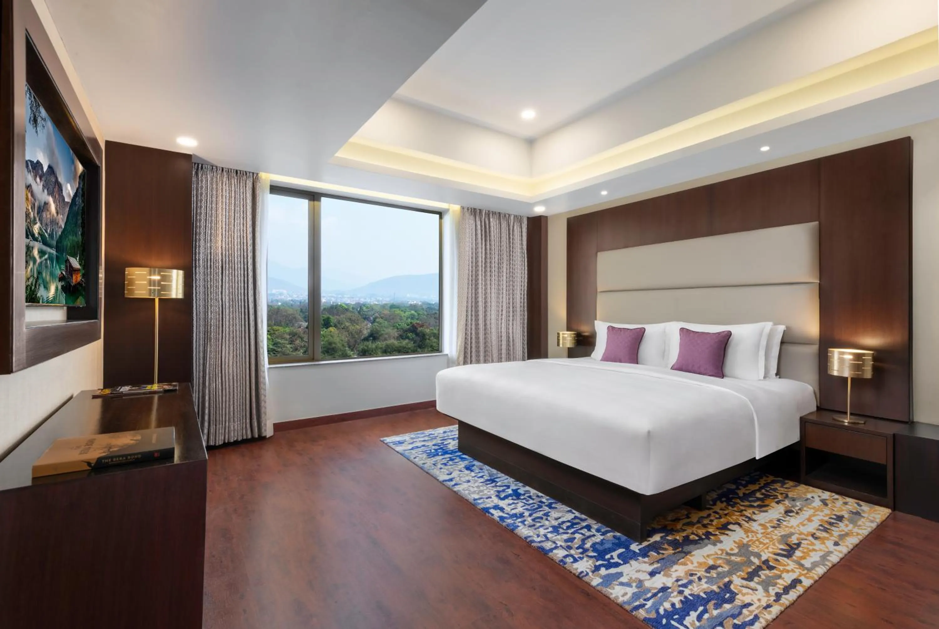 Bedroom, Bed in Vivanta Jamshedpur, Golmuri